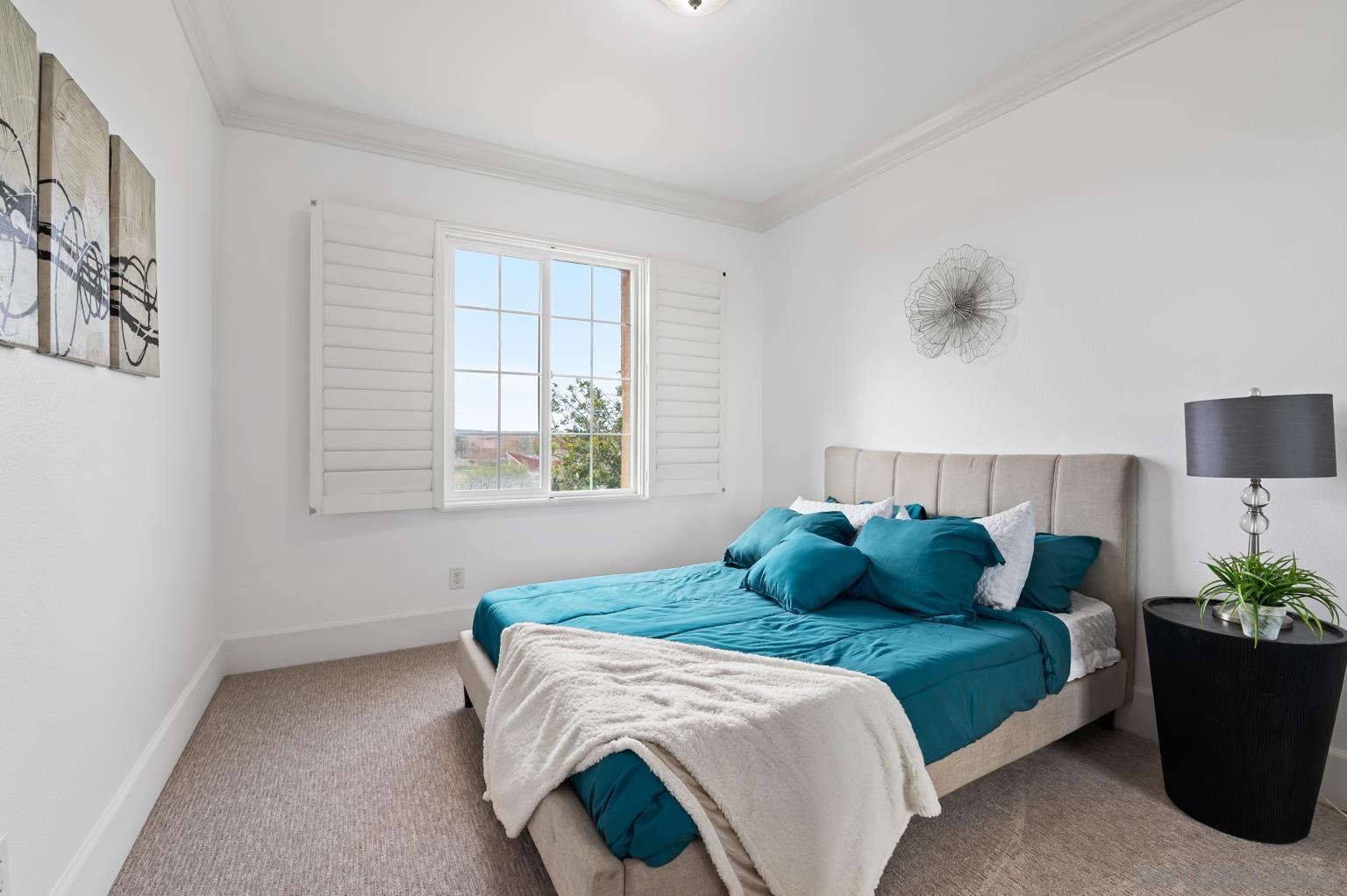 Detail Gallery Image 9 of 21 For 13002  Requlo Place, San Diego,  CA 92130 - 3 Beds | 2/1 Baths