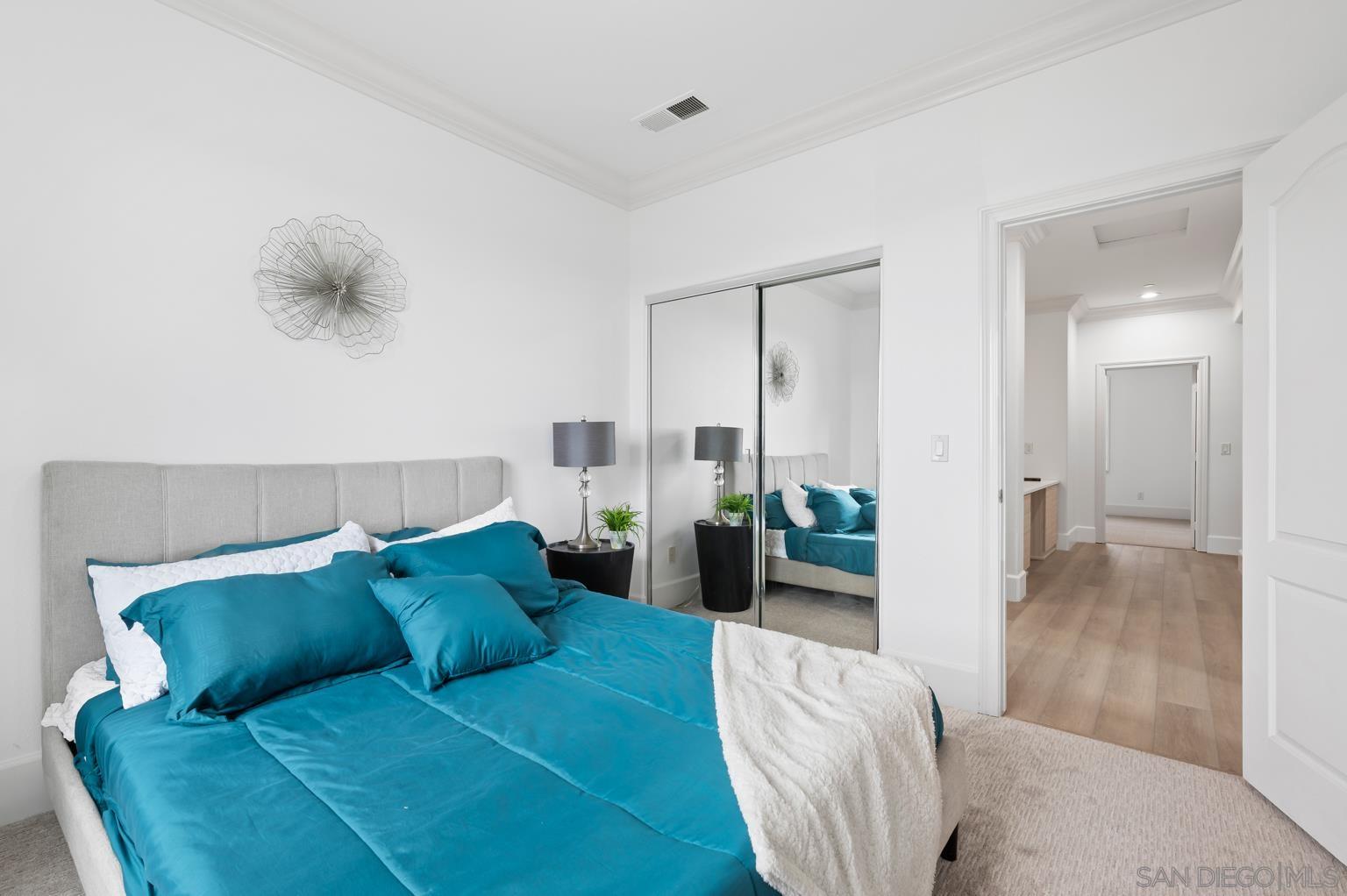 Detail Gallery Image 10 of 21 For 13002  Requlo Place, San Diego,  CA 92130 - 3 Beds | 2/1 Baths