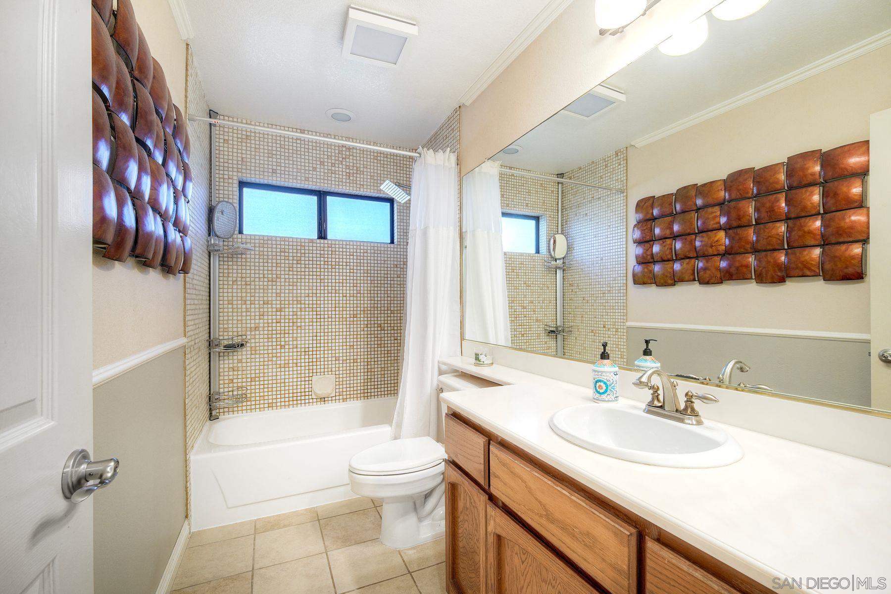 Detail Gallery Image 22 of 65 For 629  Concerto Gln, Escondido,  CA 92025 - 3 Beds | 2/1 Baths