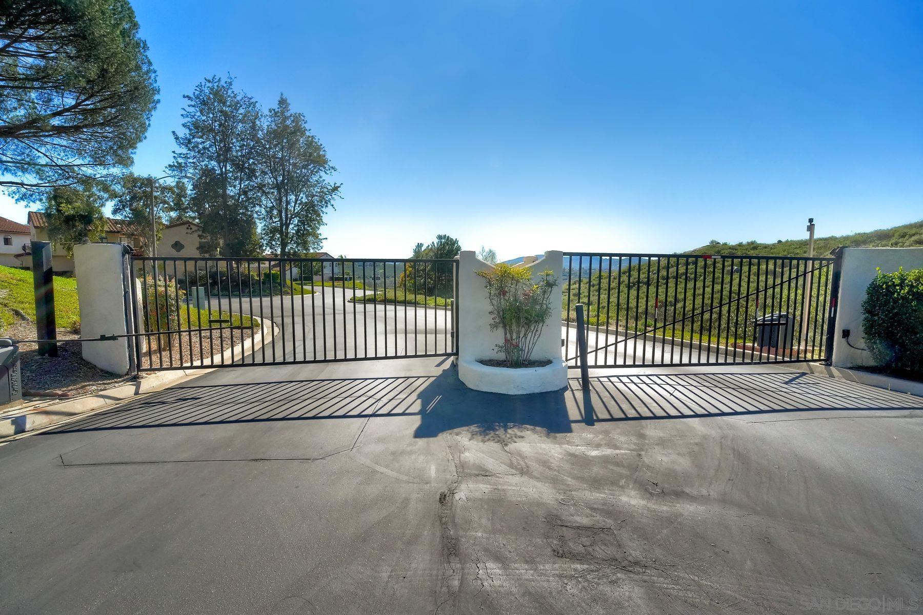 Detail Gallery Image 35 of 65 For 629  Concerto Gln, Escondido,  CA 92025 - 3 Beds | 2/1 Baths