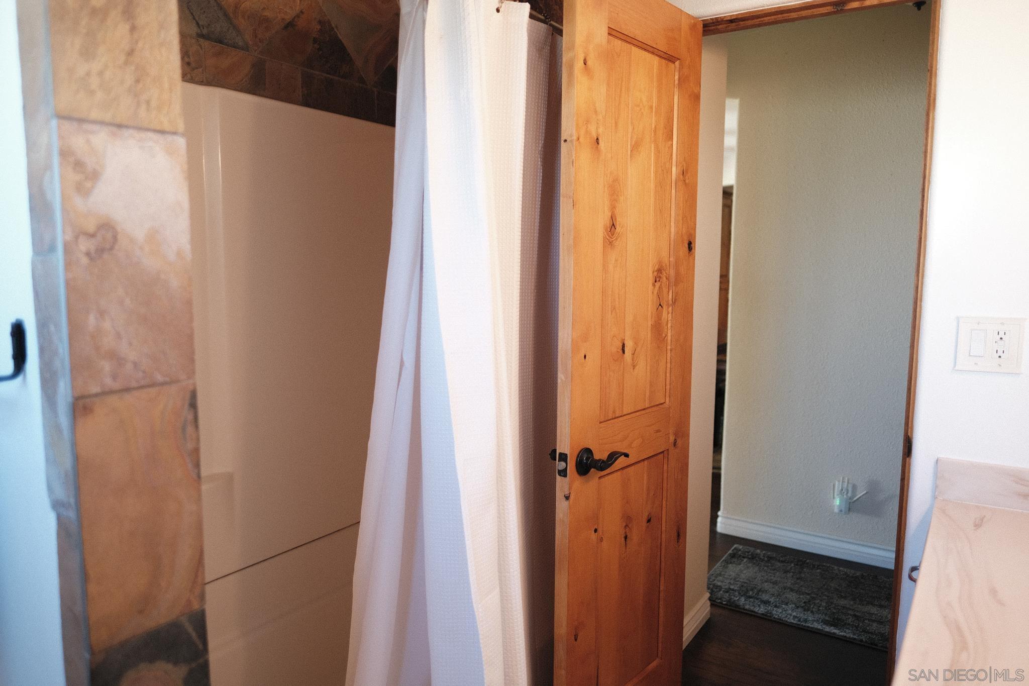 Detail Gallery Image 22 of 42 For 26327 N Broadway, Escondido,  CA 92026 - 3 Beds | 2 Baths