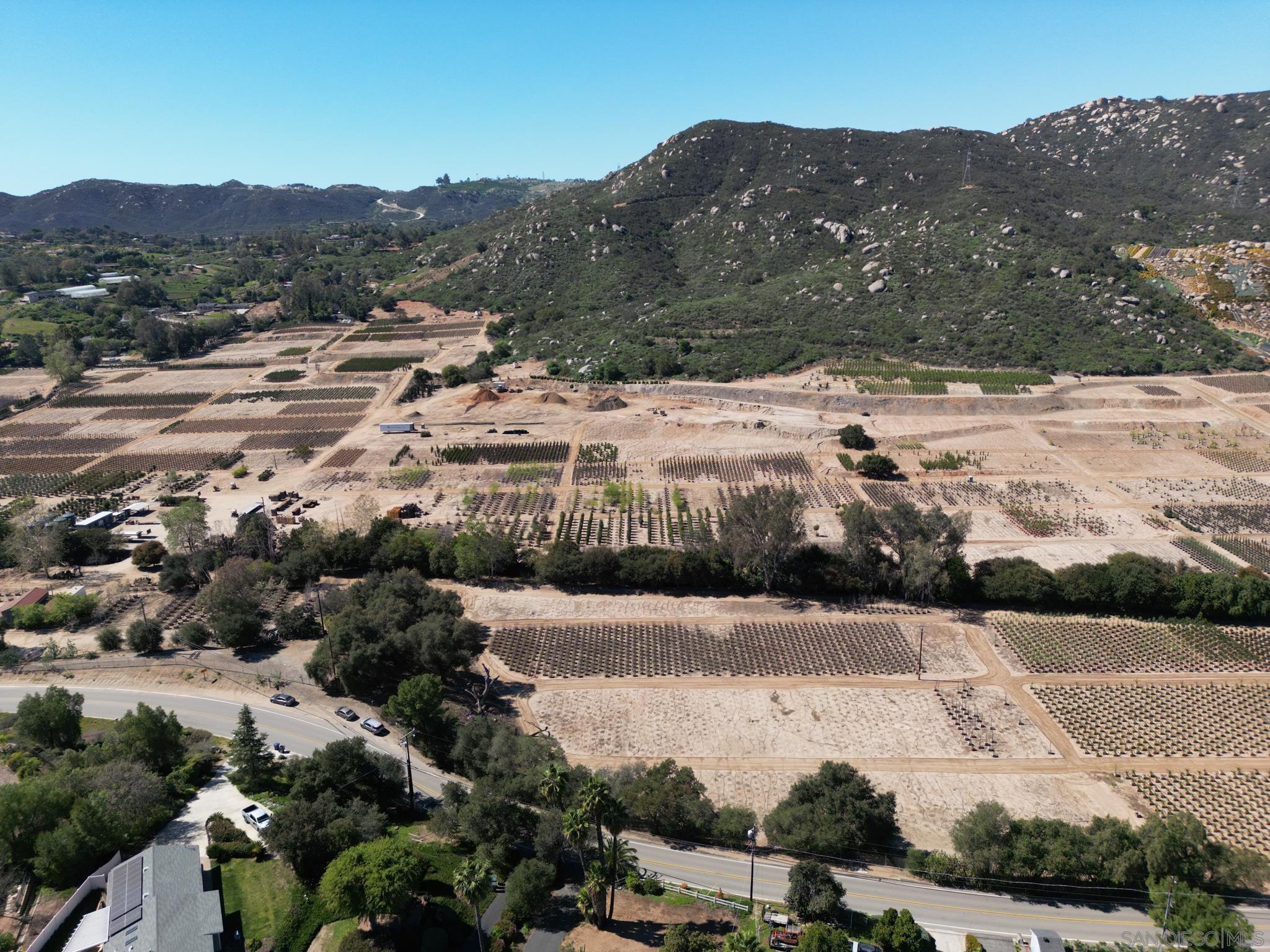 Detail Gallery Image 37 of 42 For 26327 N Broadway, Escondido,  CA 92026 - 3 Beds | 2 Baths