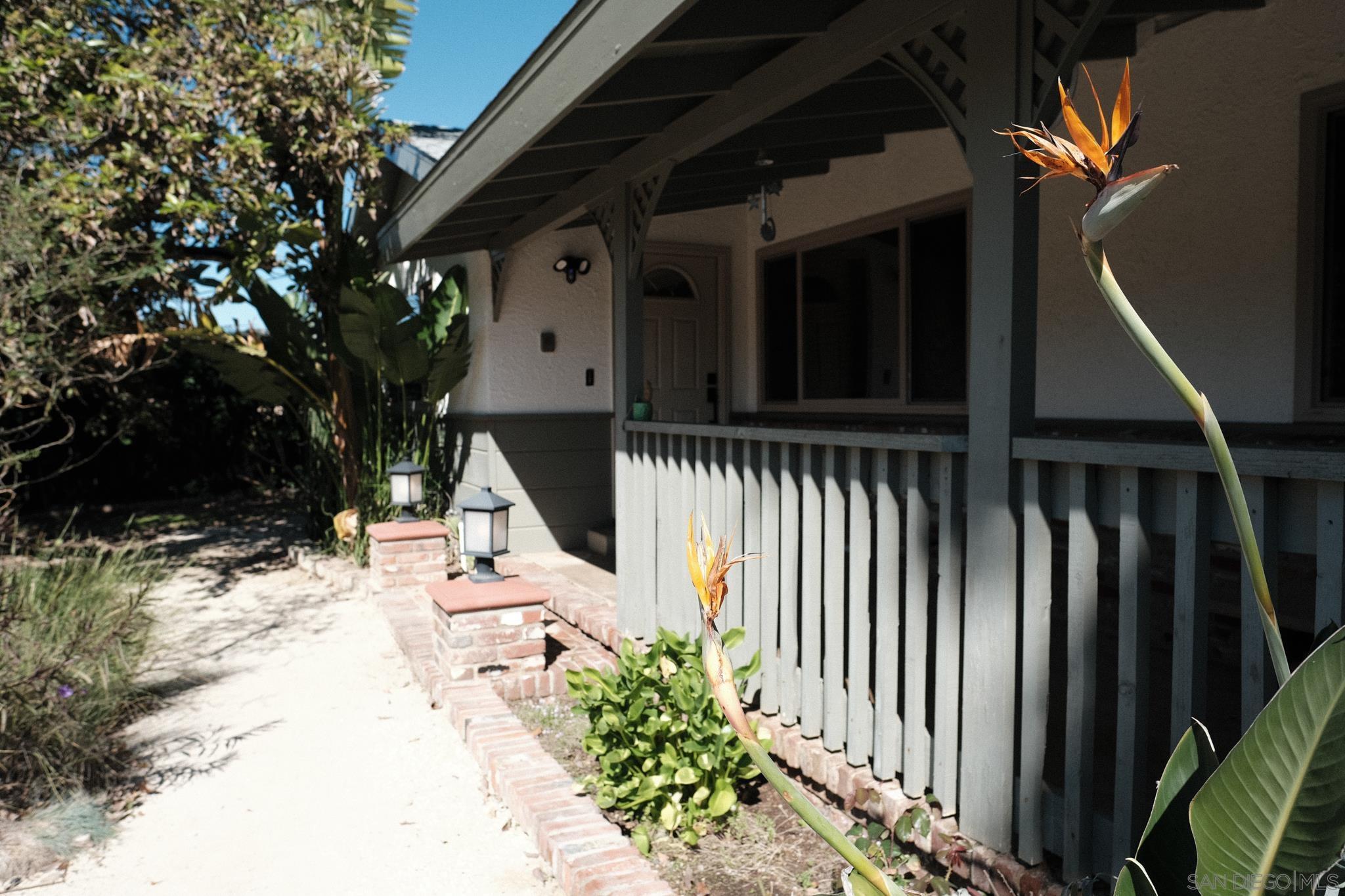 Detail Gallery Image 7 of 42 For 26327 N Broadway, Escondido,  CA 92026 - 3 Beds | 2 Baths