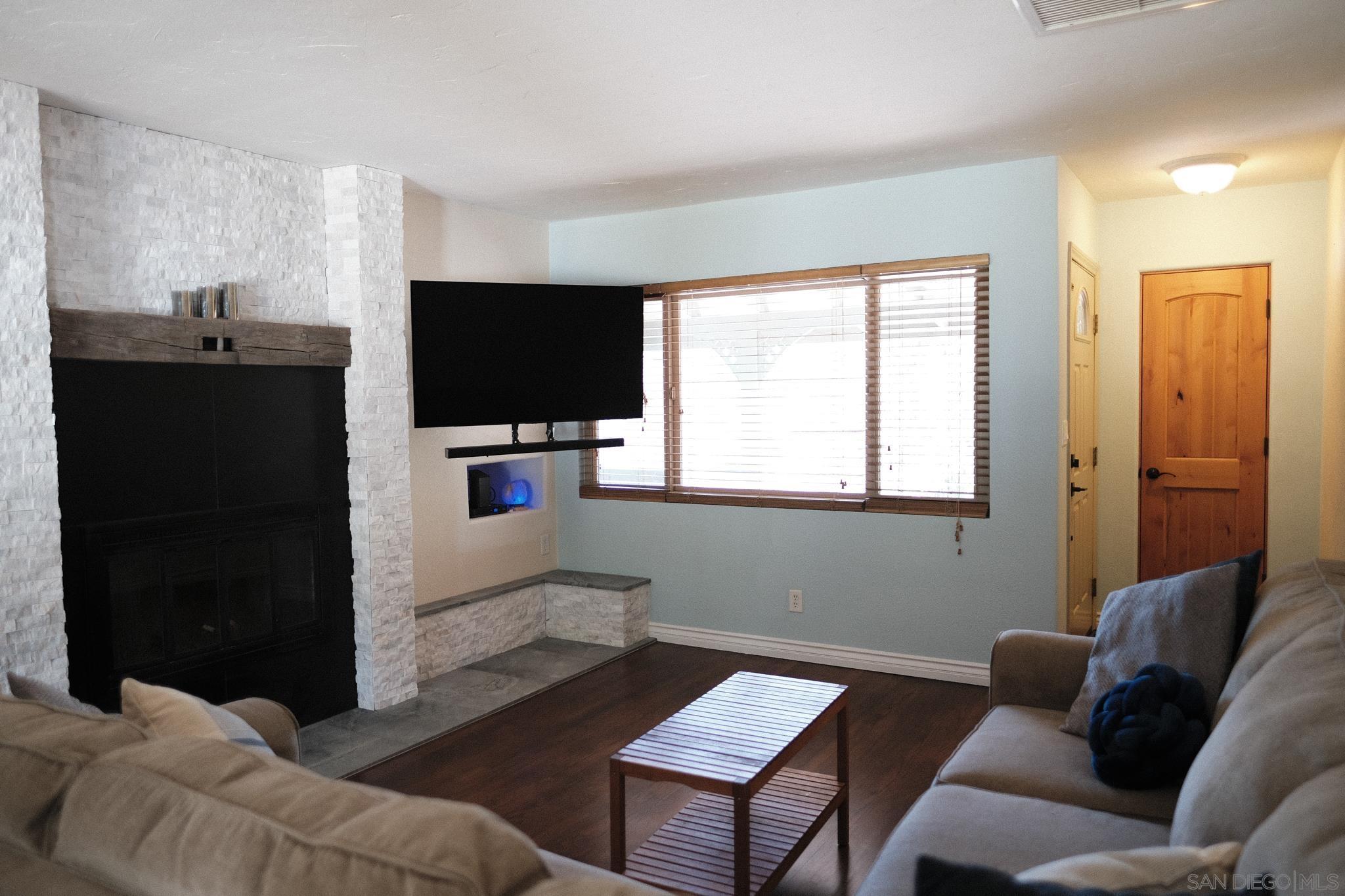 Detail Gallery Image 8 of 42 For 26327 N Broadway, Escondido,  CA 92026 - 3 Beds | 2 Baths