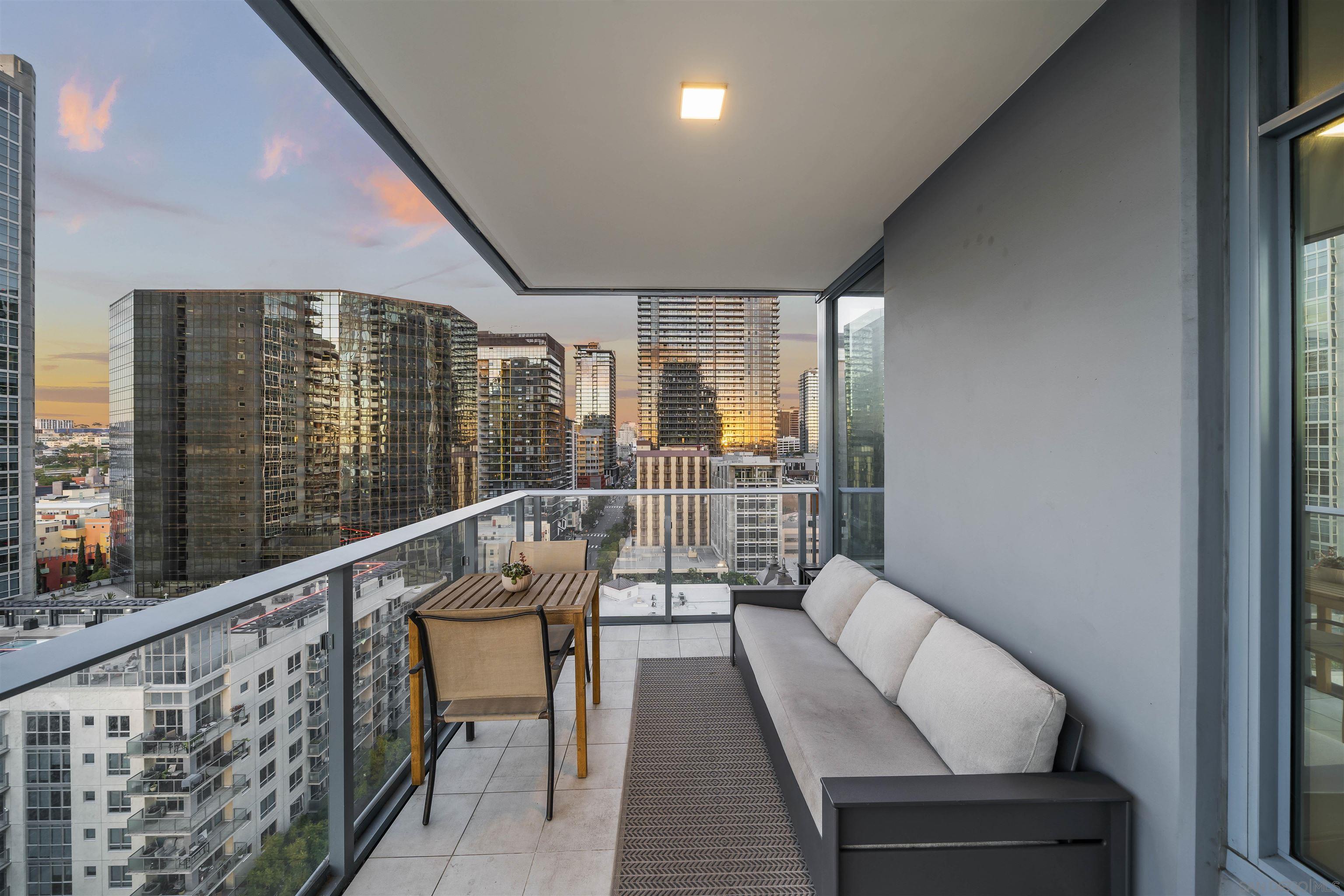 Detail Gallery Image 17 of 57 For 1388  Kettner Blvd  #1504,  San Diego,  CA 92101 - 2 Beds | 2 Baths