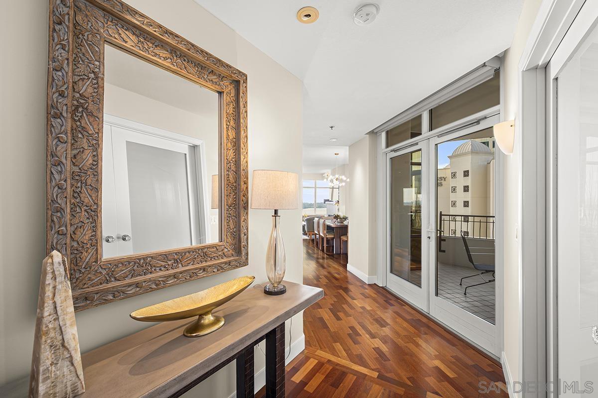 Detail Gallery Image 2 of 51 For 700 W Harbor  1204, San Diego,  CA 92101 - 3 Beds | 2 Baths