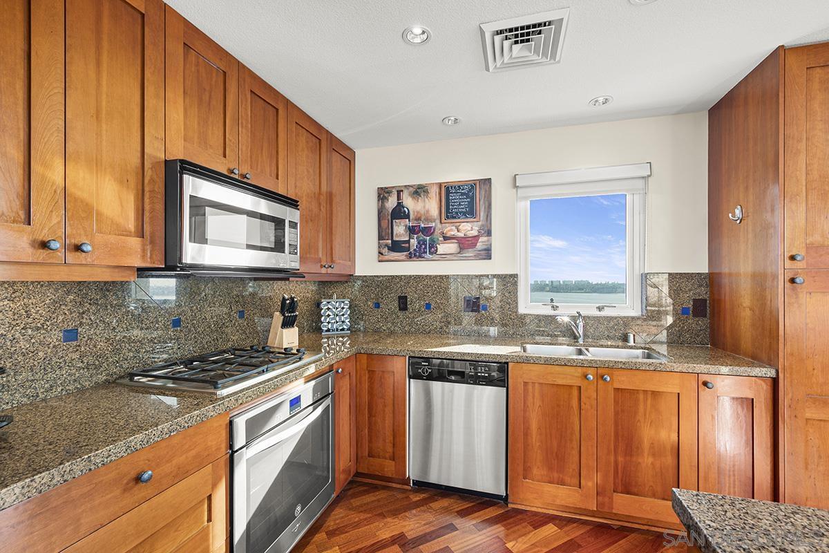 Detail Gallery Image 16 of 51 For 700 W Harbor  1204, San Diego,  CA 92101 - 3 Beds | 2 Baths