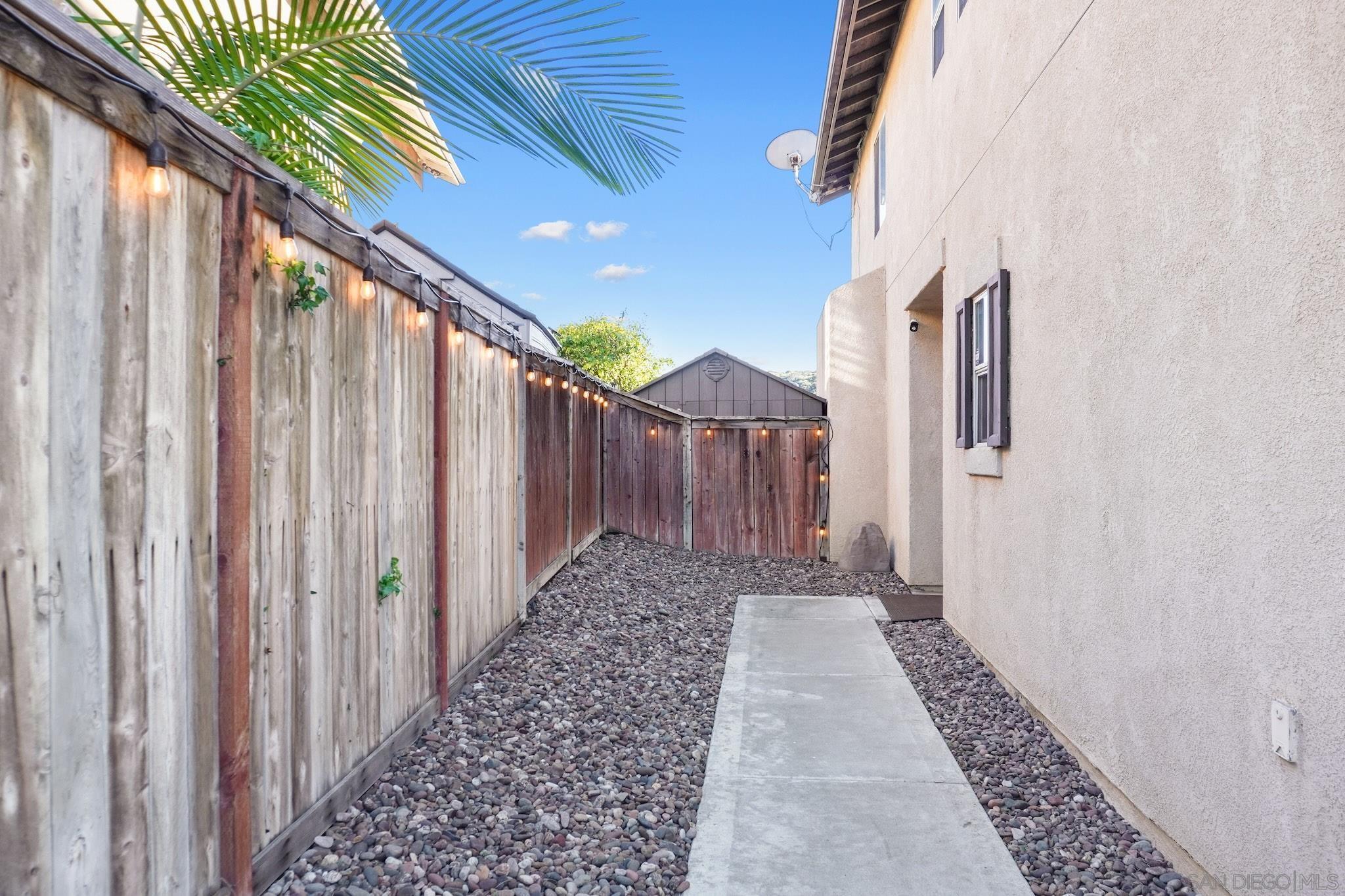 Detail Gallery Image 2 of 32 For 5031  Cimarron Way, San Diego,  CA 92154 - 5 Beds | 3 Baths