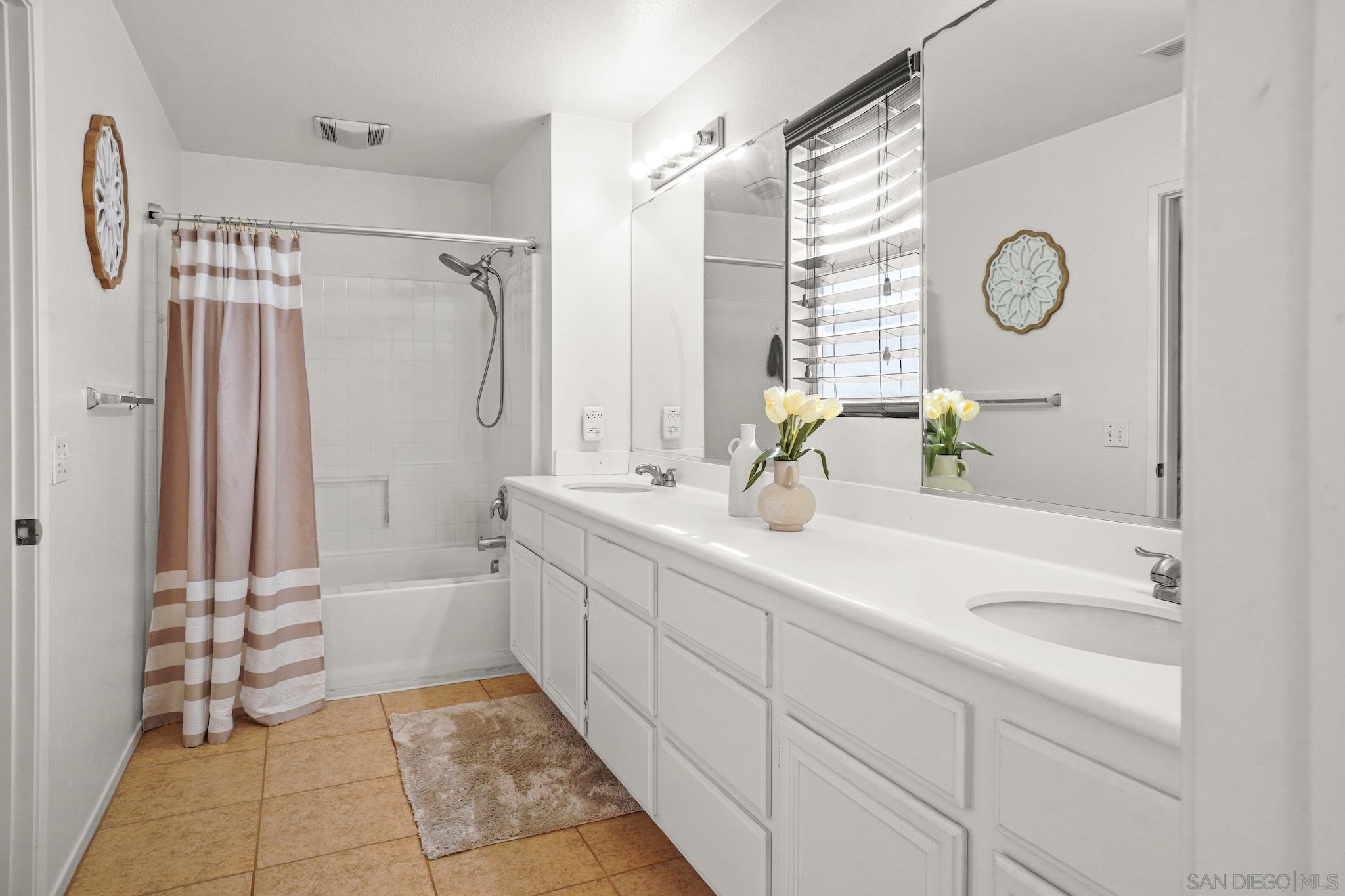 Detail Gallery Image 17 of 32 For 5031  Cimarron Way, San Diego,  CA 92154 - 5 Beds | 3 Baths