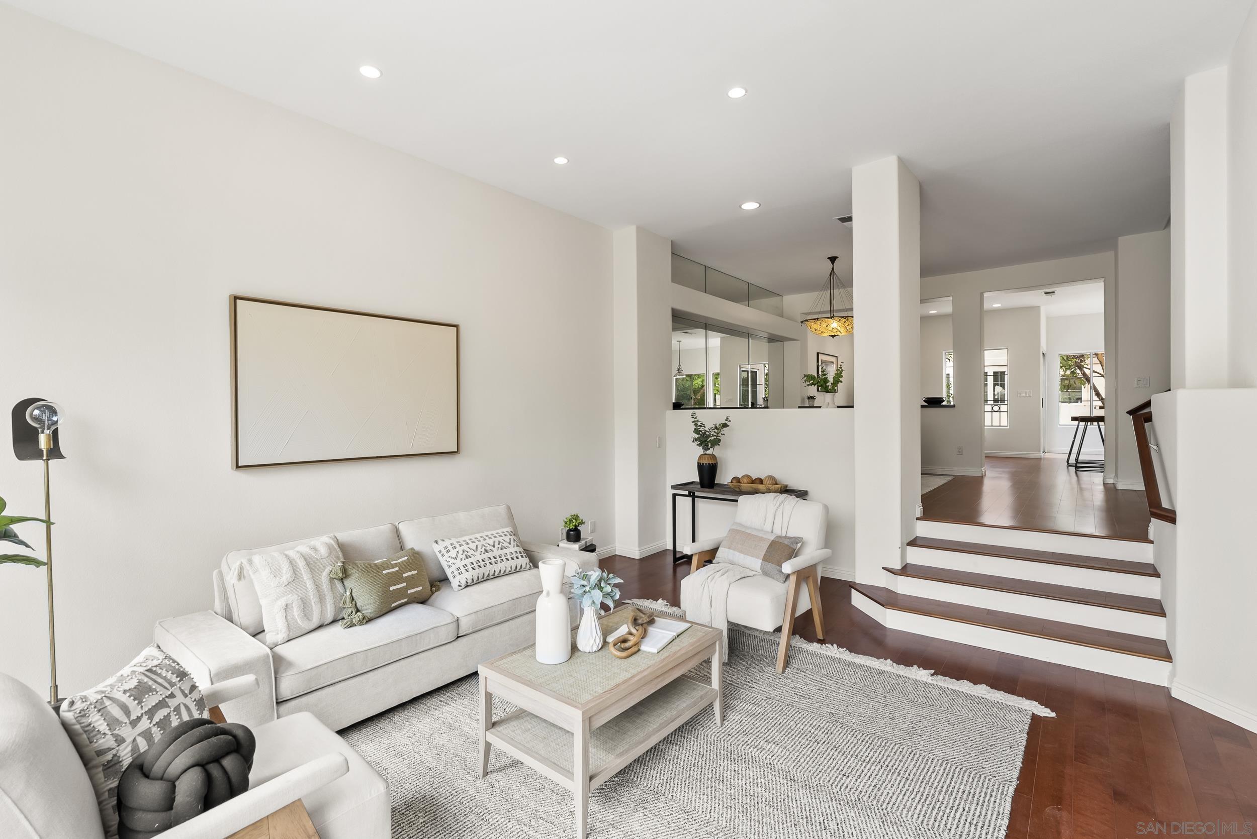 Detail Gallery Image 10 of 40 For 5123  Renaissance Ave  #C,  San Diego,  CA 92122 - 2 Beds | 2/1 Baths