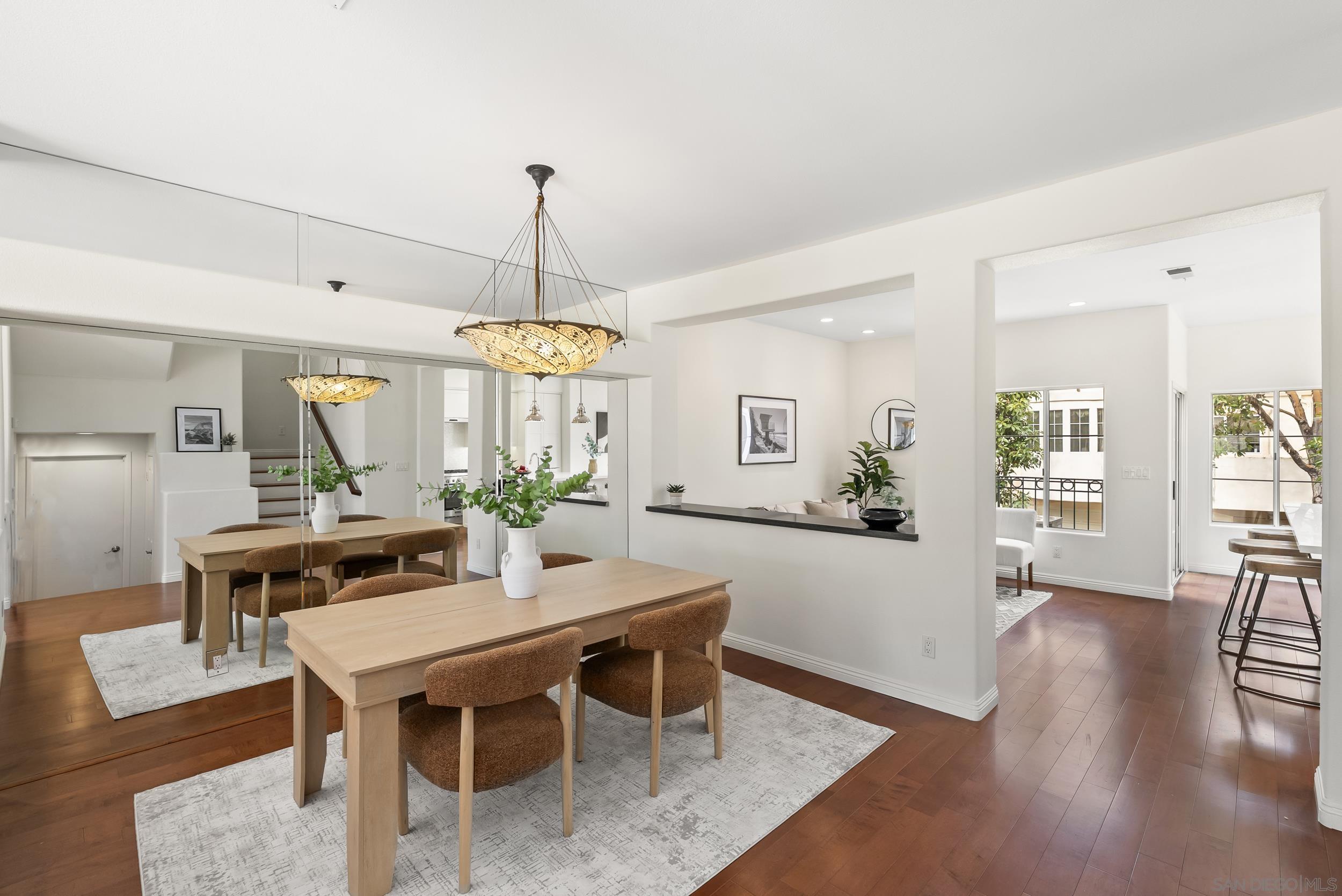 Detail Gallery Image 11 of 40 For 5123  Renaissance Ave  #C,  San Diego,  CA 92122 - 2 Beds | 2/1 Baths