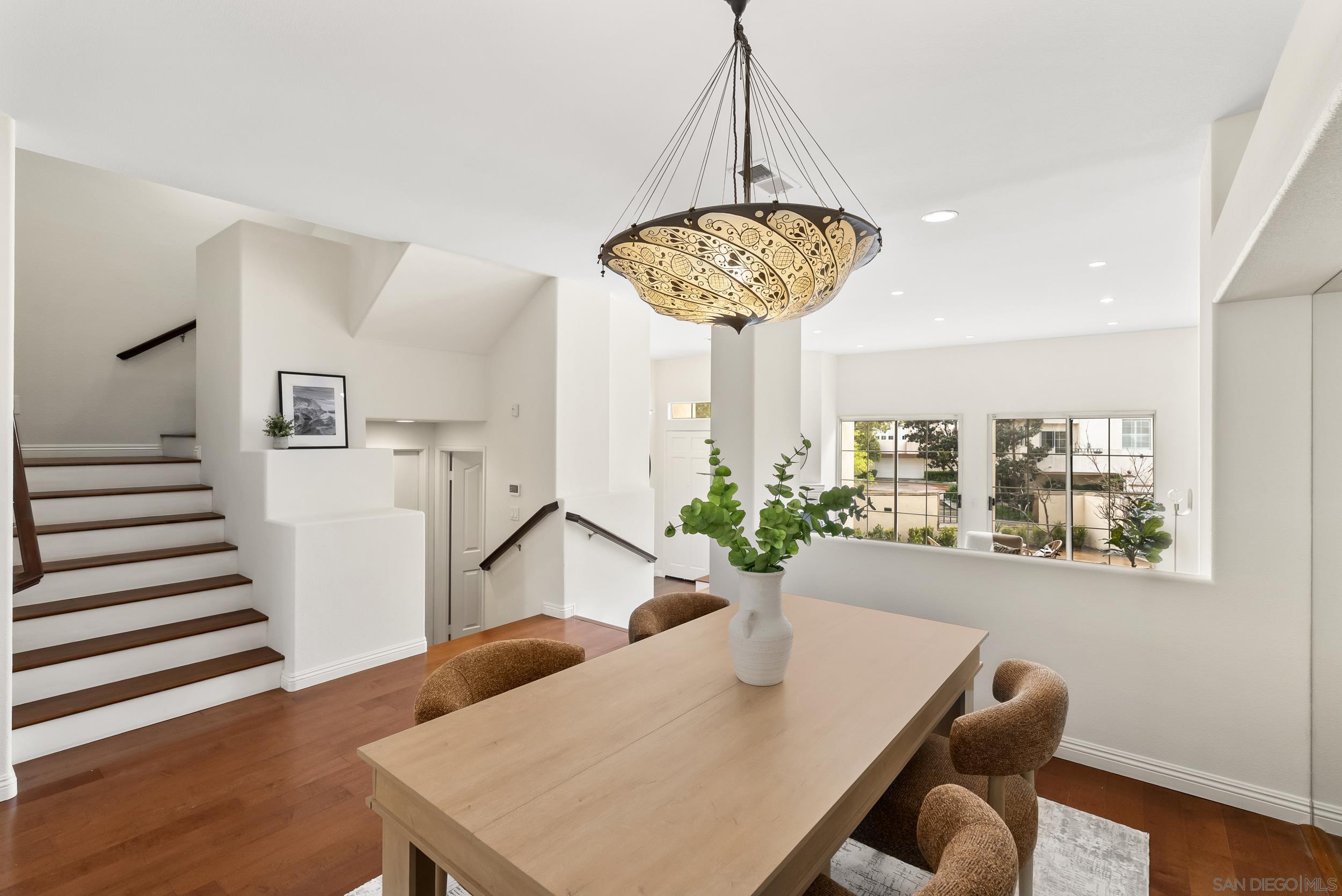 Detail Gallery Image 12 of 40 For 5123  Renaissance Ave  #C,  San Diego,  CA 92122 - 2 Beds | 2/1 Baths