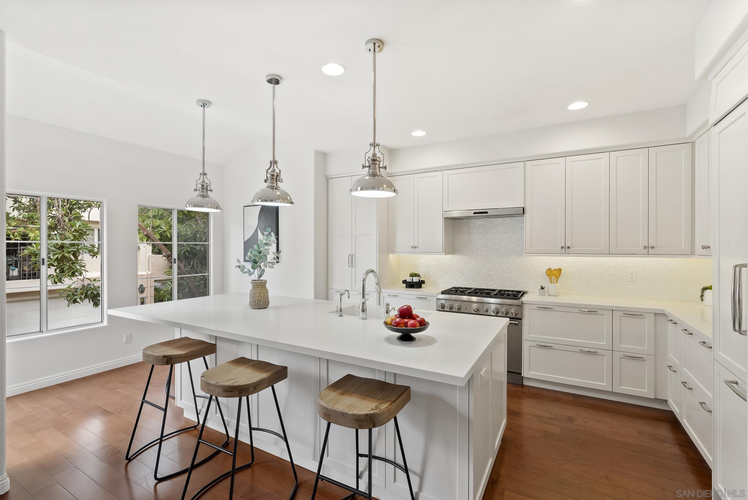 Detail Gallery Image 14 of 40 For 5123  Renaissance Ave  #C,  San Diego,  CA 92122 - 2 Beds | 2/1 Baths