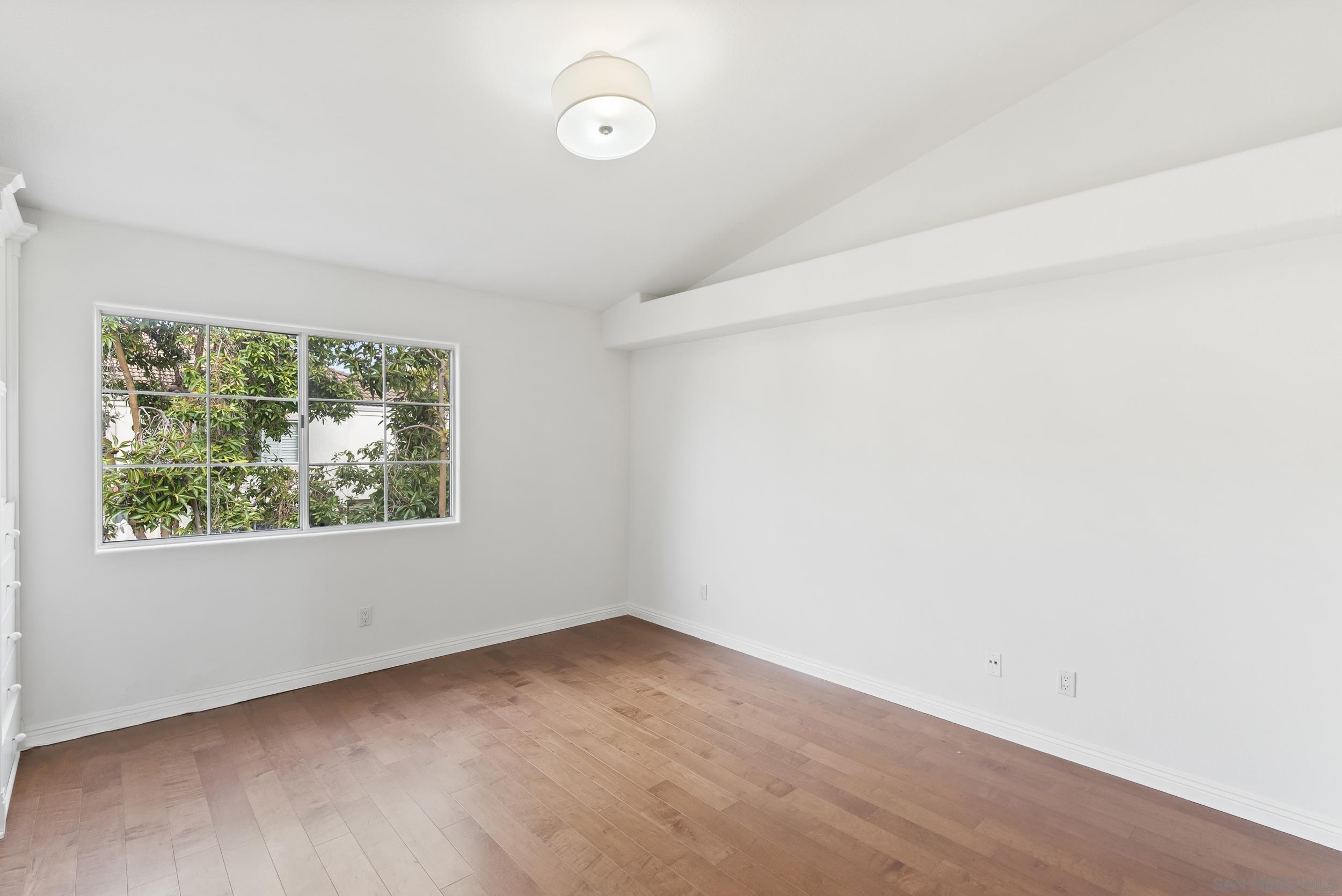 Detail Gallery Image 22 of 40 For 5123  Renaissance Ave  #C,  San Diego,  CA 92122 - 2 Beds | 2/1 Baths