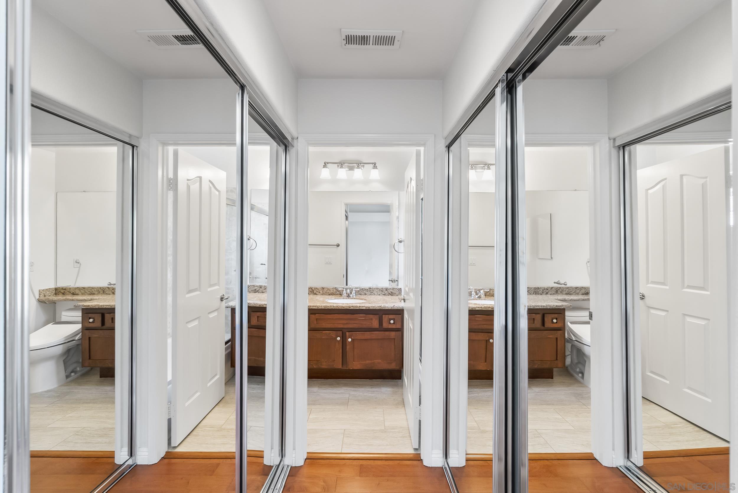 Detail Gallery Image 25 of 40 For 5123  Renaissance Ave  #C,  San Diego,  CA 92122 - 2 Beds | 2/1 Baths