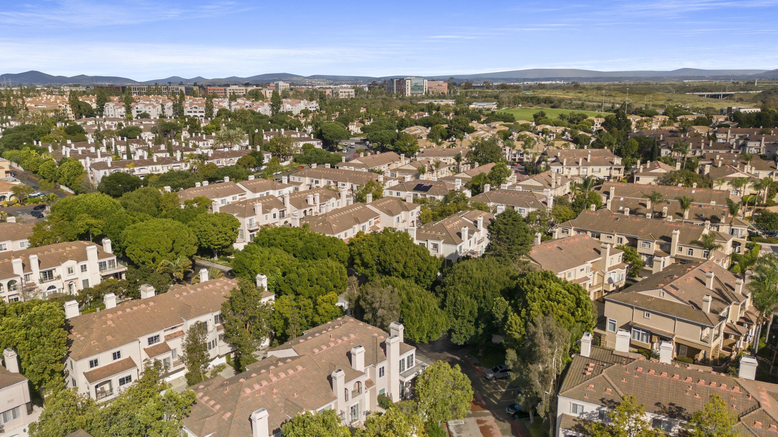 Detail Gallery Image 39 of 40 For 5123  Renaissance Ave  #C,  San Diego,  CA 92122 - 2 Beds | 2/1 Baths
