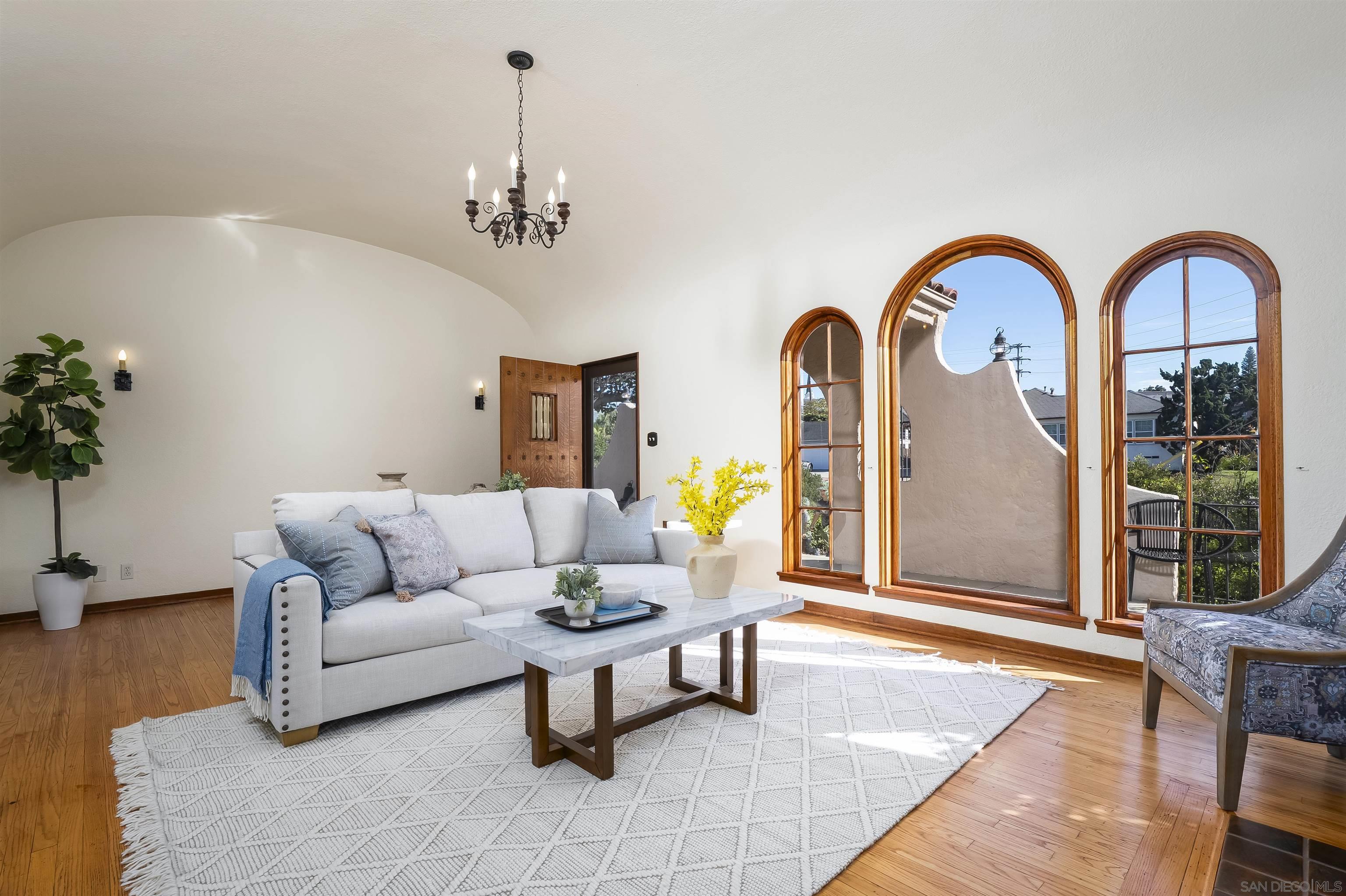 Detail Gallery Image 14 of 58 For 3714  Nimitz Blvd., San Diego,  CA 92107 - 2 Beds | 1/1 Baths