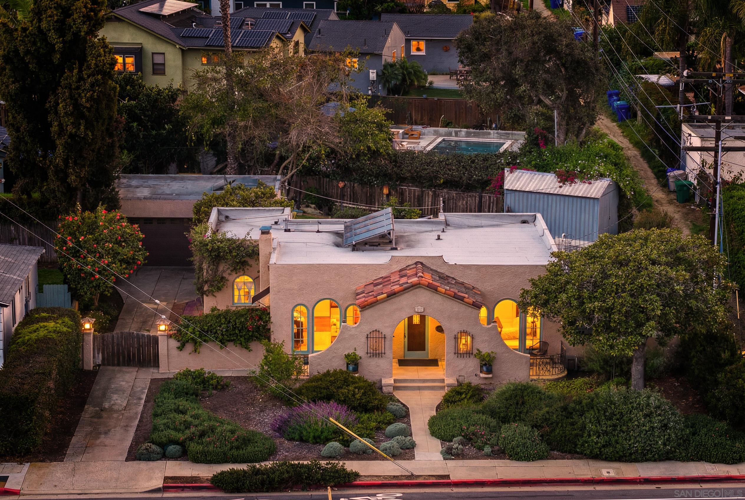 Detail Gallery Image 3 of 58 For 3714  Nimitz Blvd., San Diego,  CA 92107 - 2 Beds | 1/1 Baths