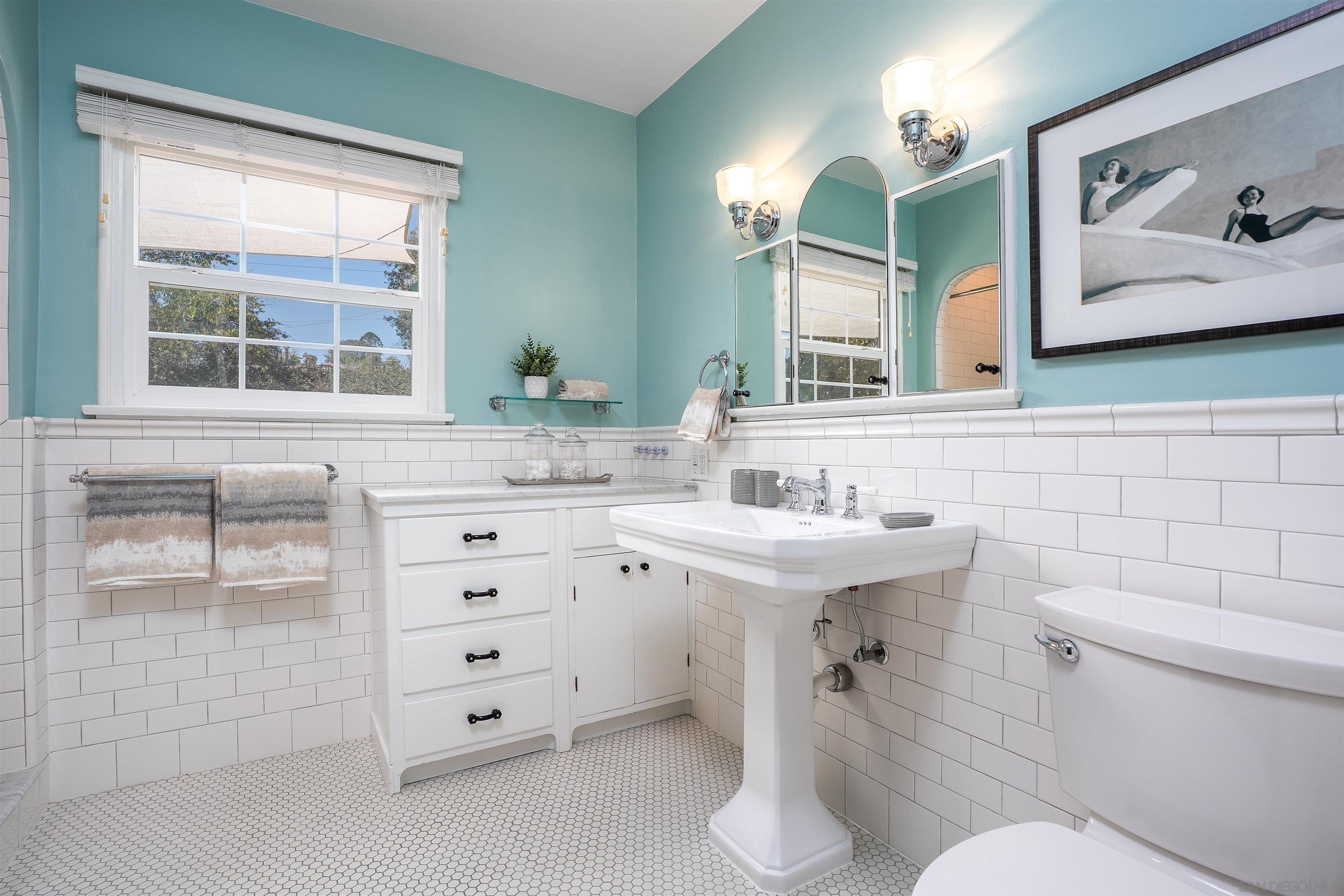 Detail Gallery Image 33 of 58 For 3714  Nimitz Blvd., San Diego,  CA 92107 - 2 Beds | 1/1 Baths