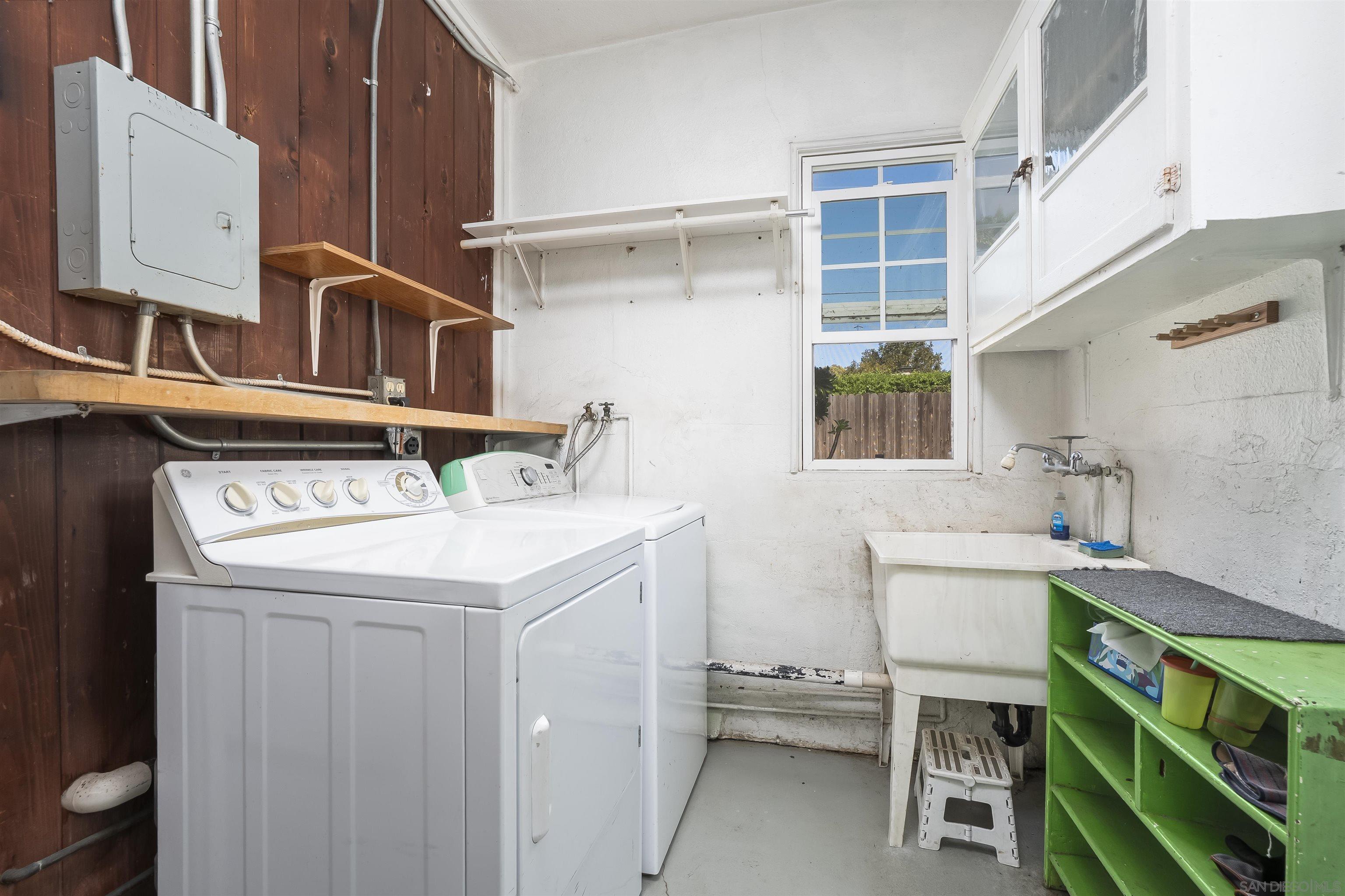 Detail Gallery Image 41 of 58 For 3714  Nimitz Blvd., San Diego,  CA 92107 - 2 Beds | 1/1 Baths