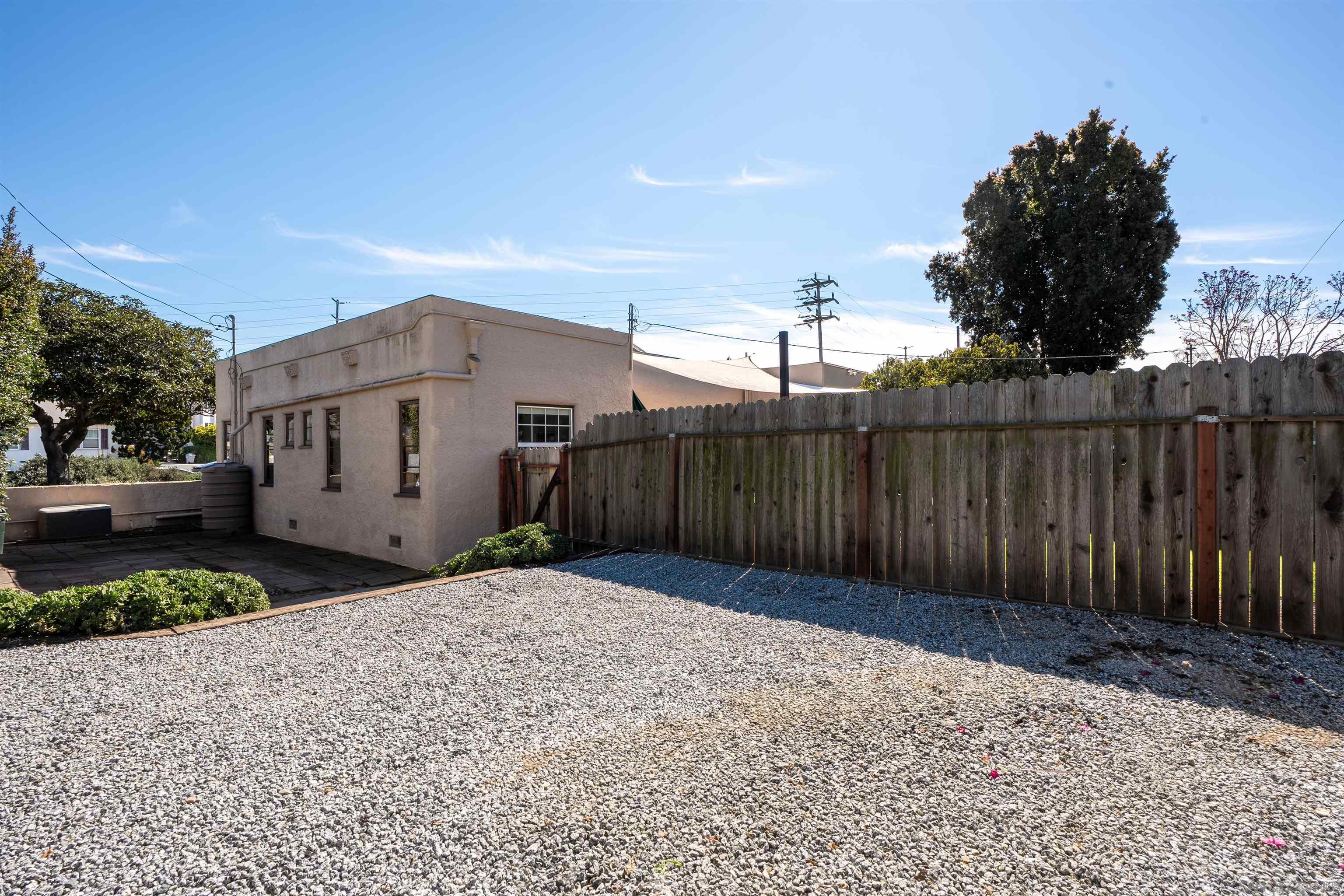 Detail Gallery Image 55 of 58 For 3714  Nimitz Blvd., San Diego,  CA 92107 - 2 Beds | 1/1 Baths