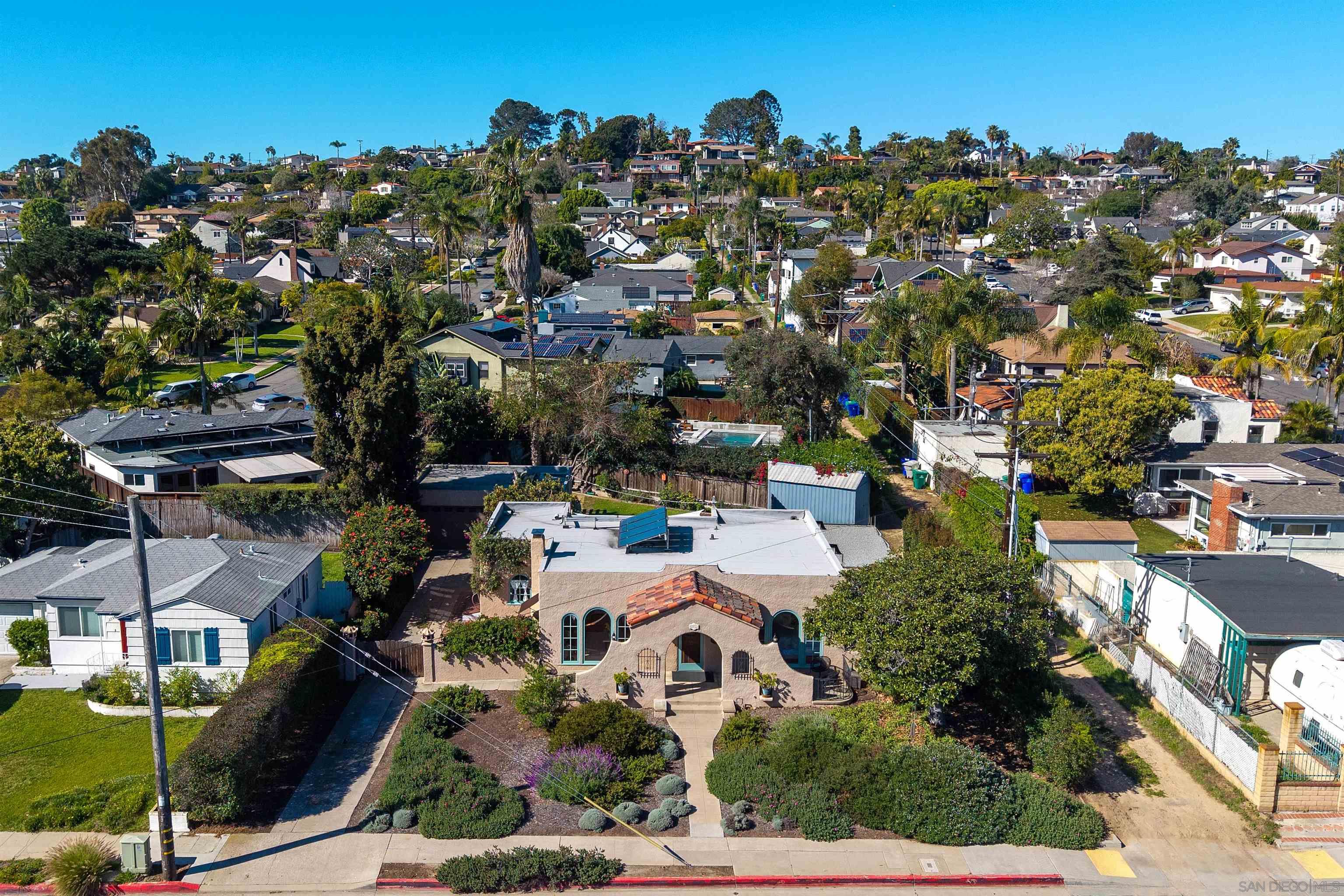 Detail Gallery Image 9 of 58 For 3714  Nimitz Blvd., San Diego,  CA 92107 - 2 Beds | 1/1 Baths