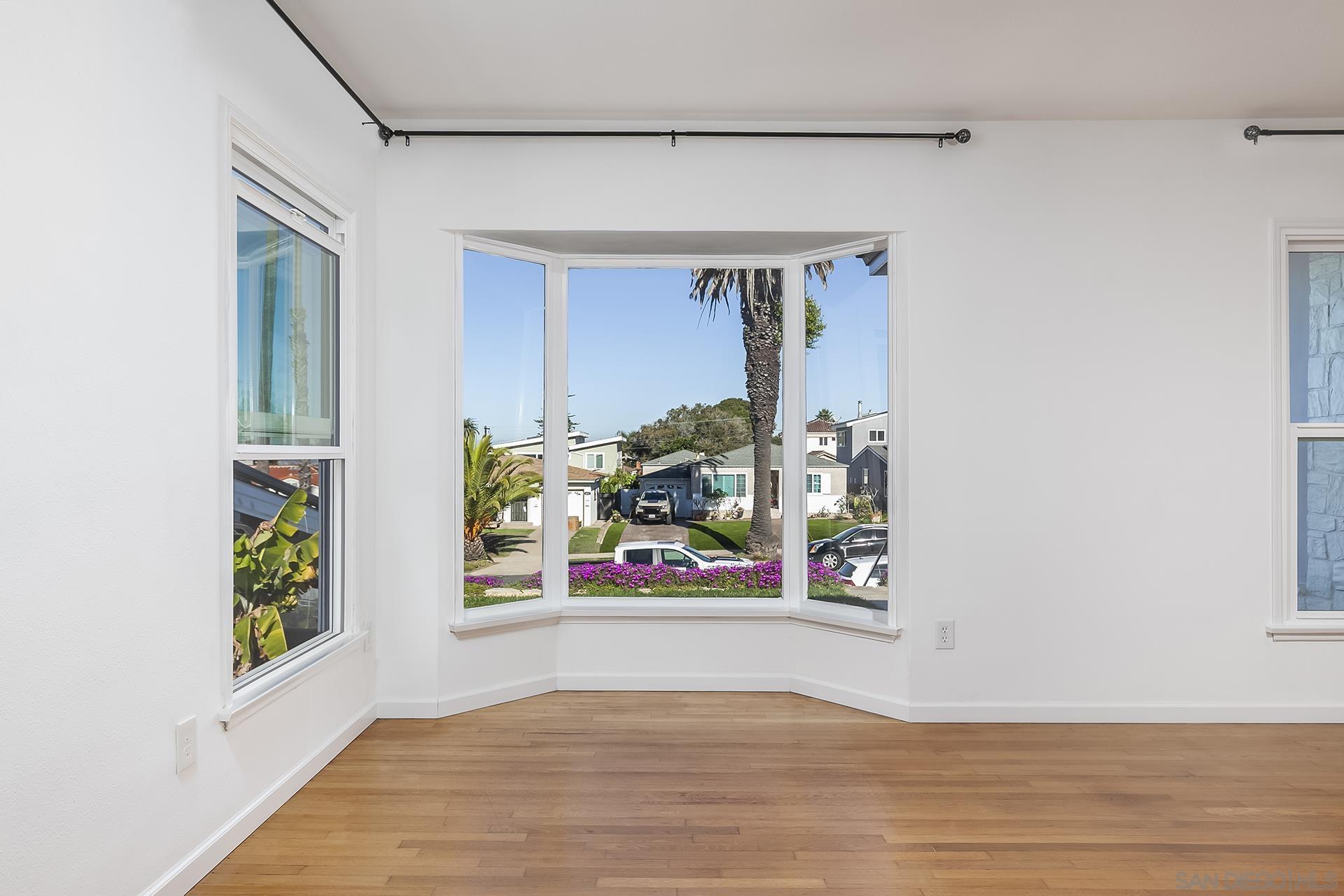 Detail Gallery Image 20 of 75 For 4445  Coronado Avenue, San Diego,  CA 92107 - 6 Beds | 2/1 Baths