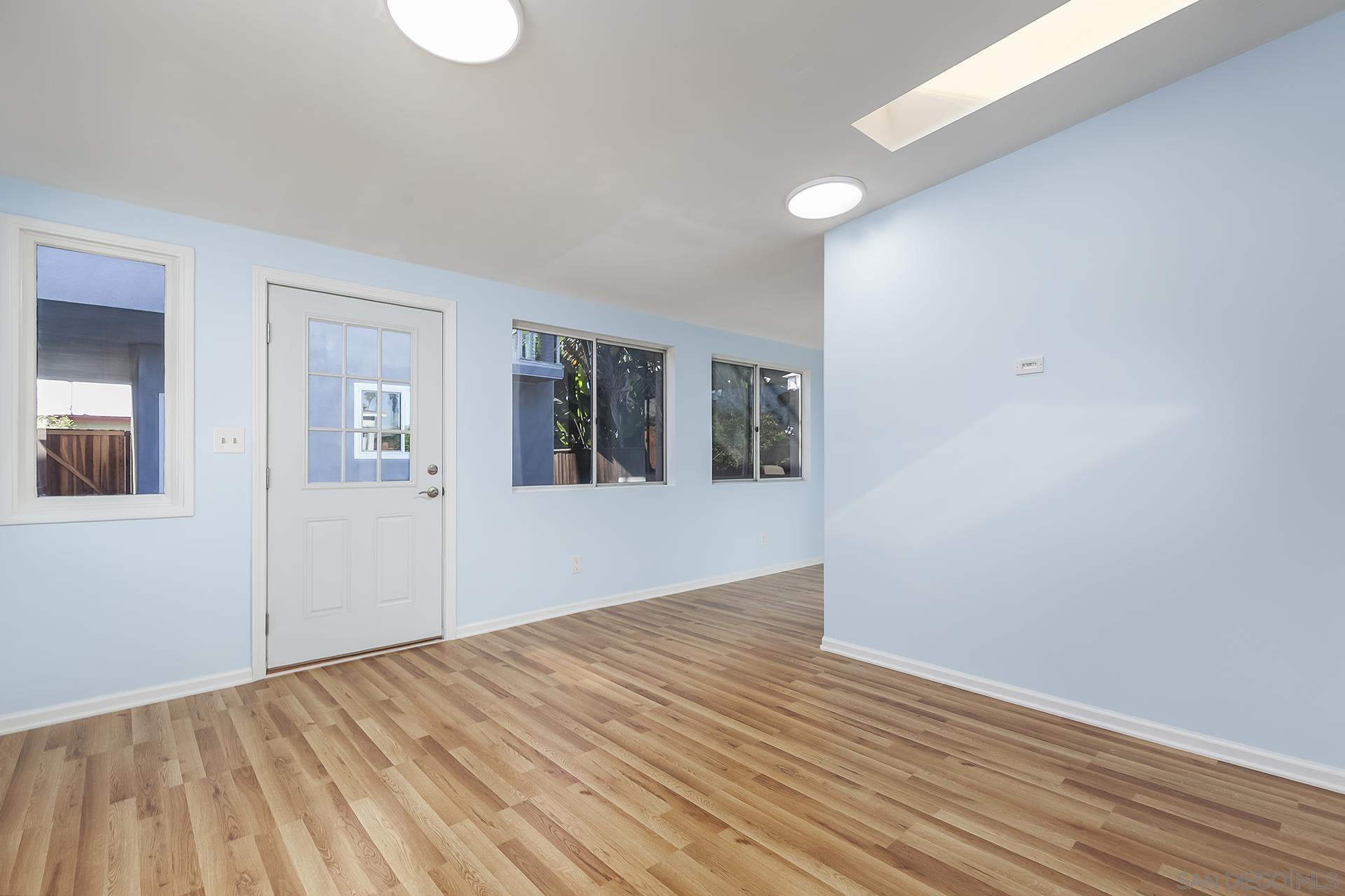 Detail Gallery Image 30 of 75 For 4445  Coronado Avenue, San Diego,  CA 92107 - 6 Beds | 2/1 Baths