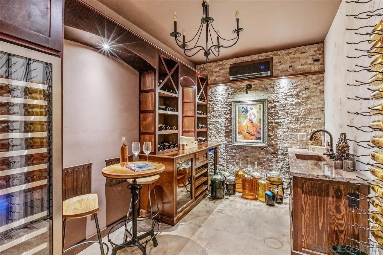 Detail Gallery Image 12 of 75 For 2814  Paseo Del Sol, Escondido,  CA 92025 - 6 Beds | 4/1 Baths