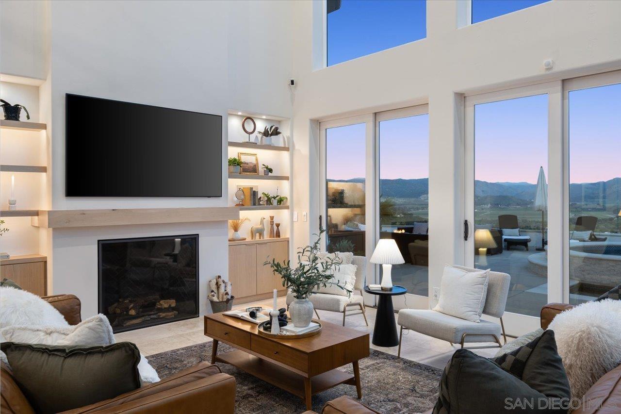 Detail Gallery Image 19 of 75 For 2814  Paseo Del Sol, Escondido,  CA 92025 - 6 Beds | 4/1 Baths