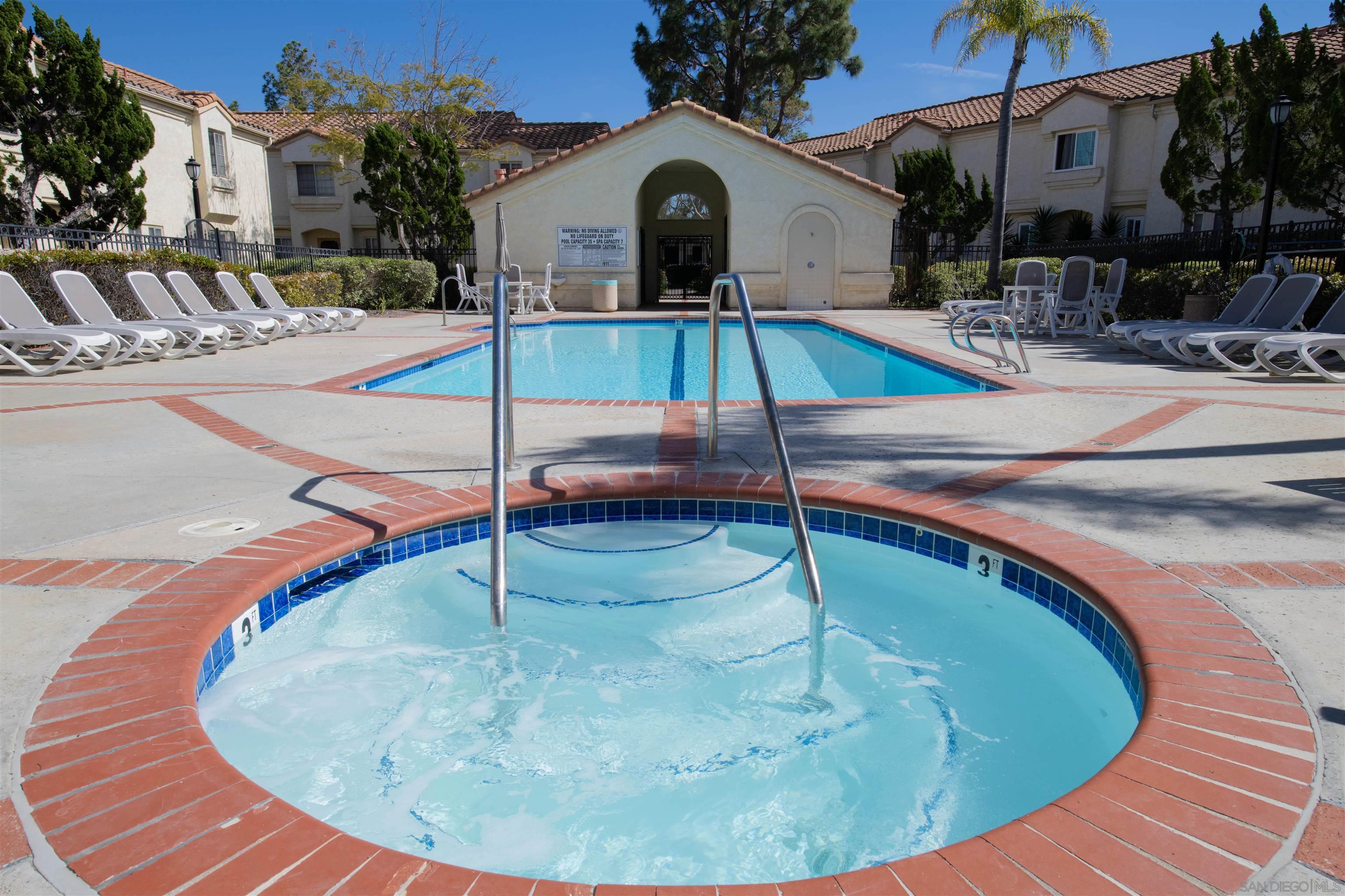 Detail Gallery Image 15 of 16 For 1050  La Tortuga Dr  #15,  Vista,  CA 92081 - 2 Beds | 1/1 Baths