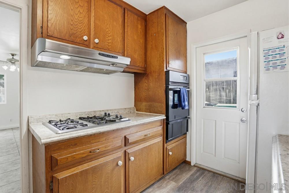 Detail Gallery Image 12 of 28 For 4534  Chateau, San Diego,  CA 92117 - 3 Beds | 2 Baths