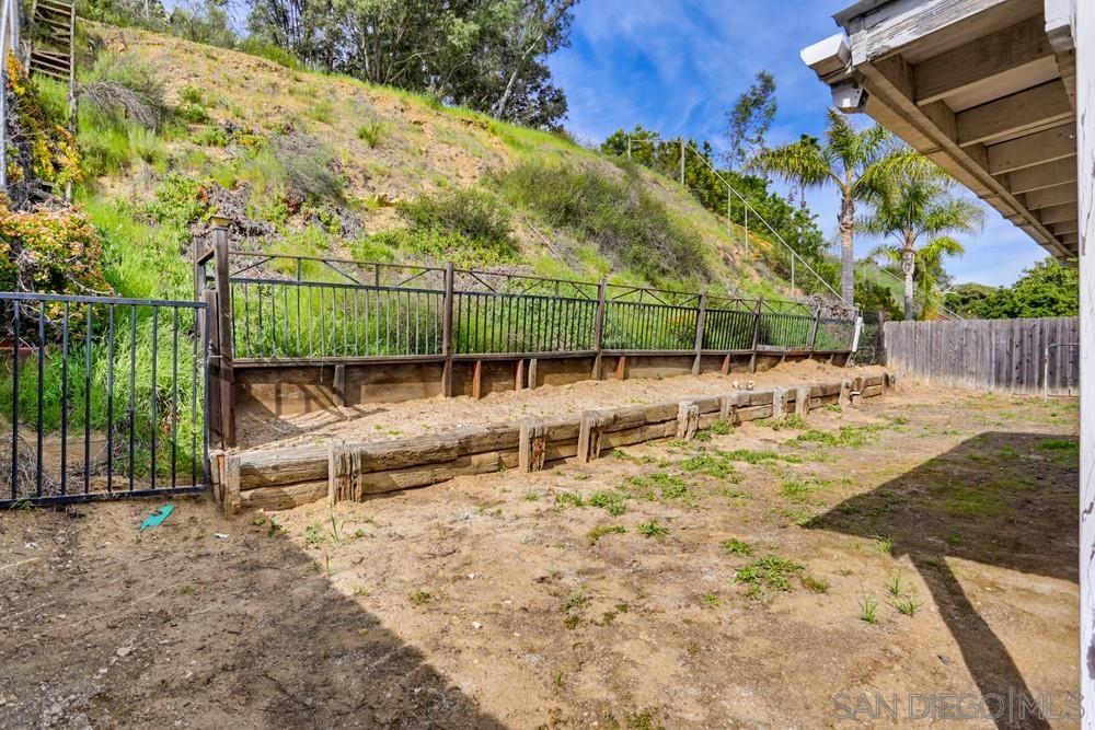 Detail Gallery Image 25 of 28 For 4534  Chateau, San Diego,  CA 92117 - 3 Beds | 2 Baths