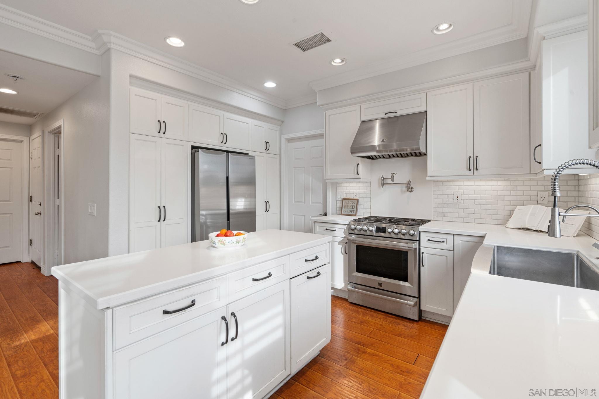 Detail Gallery Image 24 of 60 For 644  Wilmington Dr, Chula Vista,  CA 91914 - 5 Beds | 4 Baths