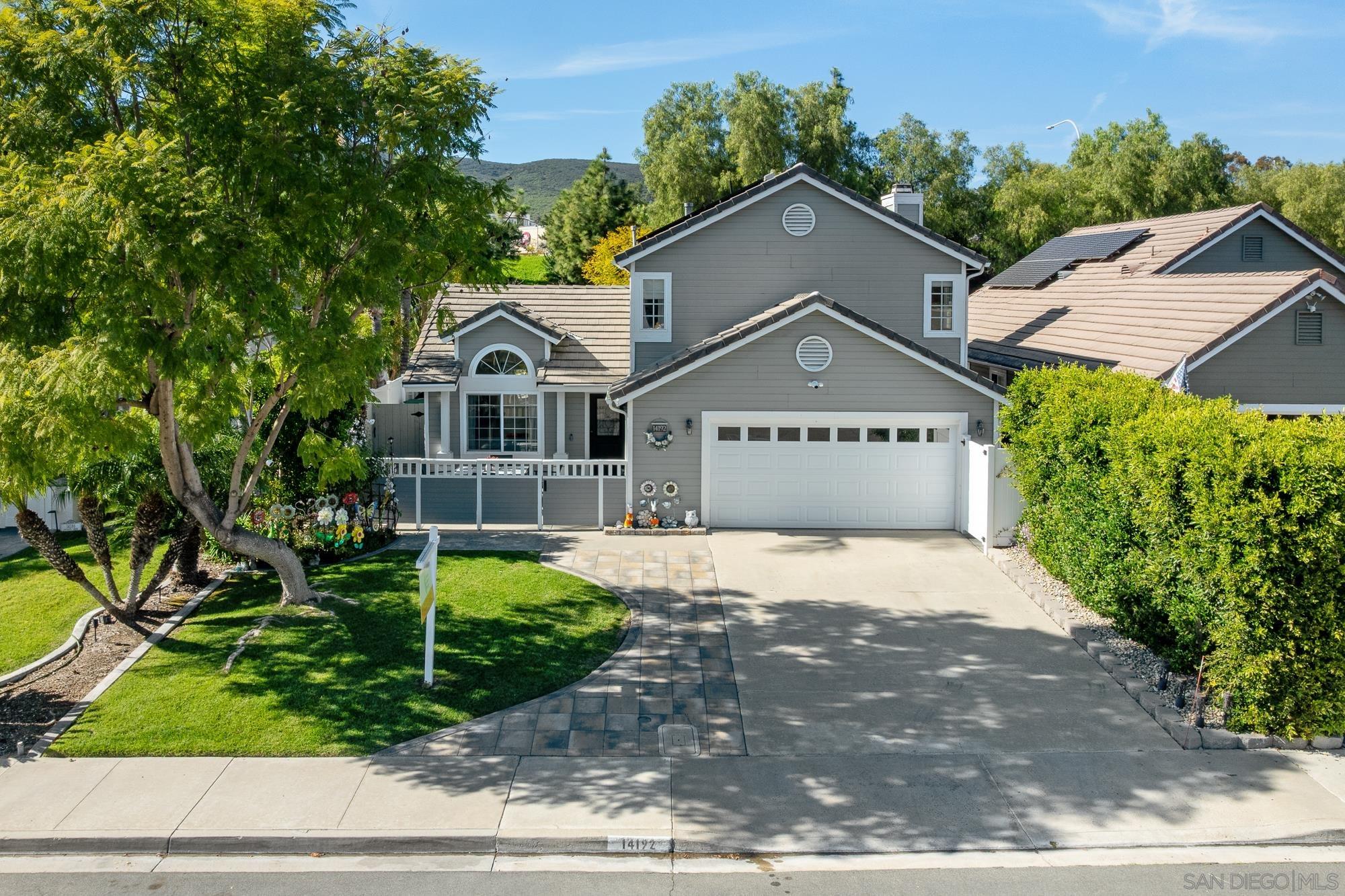 Detail Gallery Image 2 of 49 For 14192  Chicarita Creek Rd, San Diego,  CA 92128 - 4 Beds | 2/1 Baths