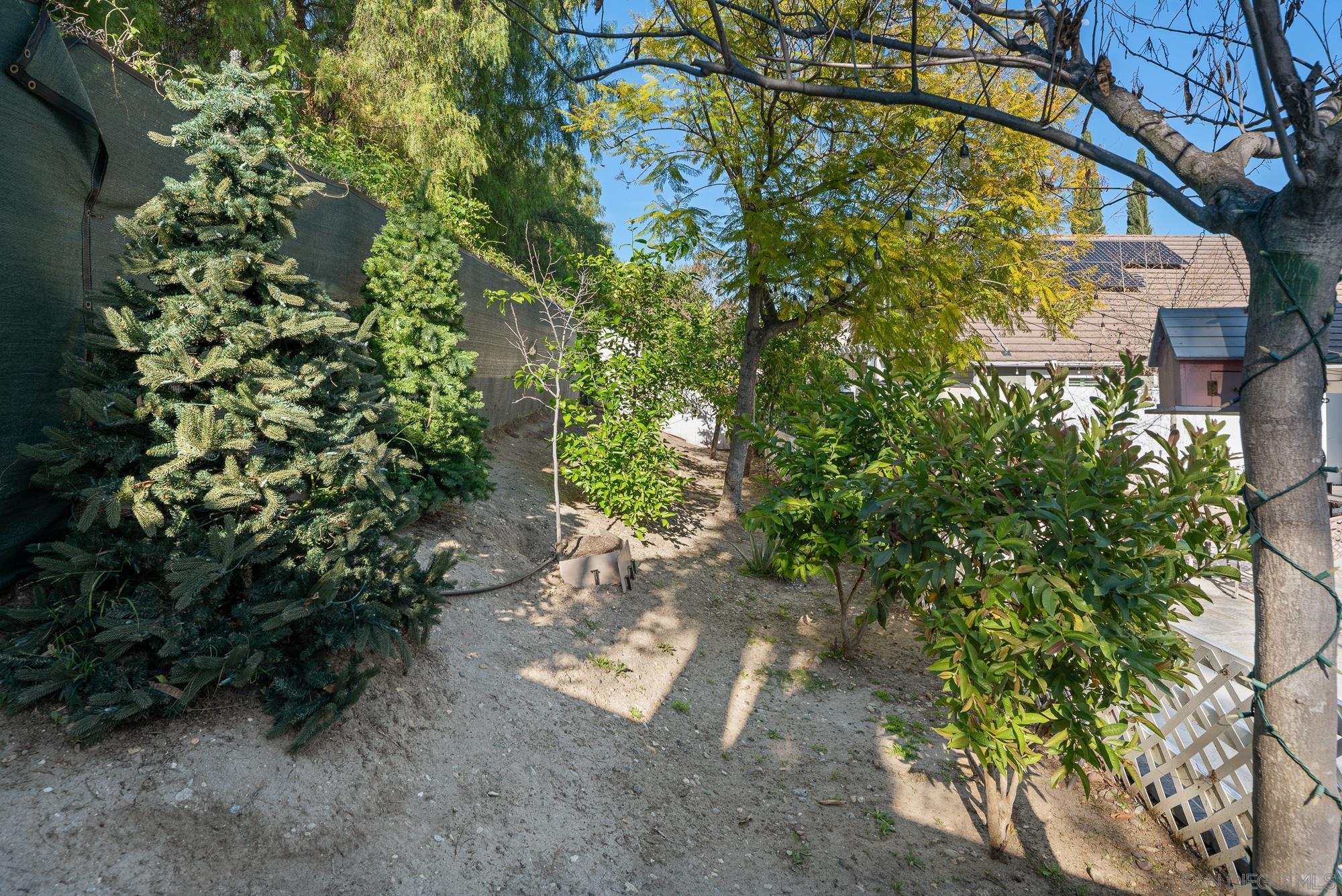 Detail Gallery Image 40 of 49 For 14192  Chicarita Creek Rd, San Diego,  CA 92128 - 4 Beds | 2/1 Baths