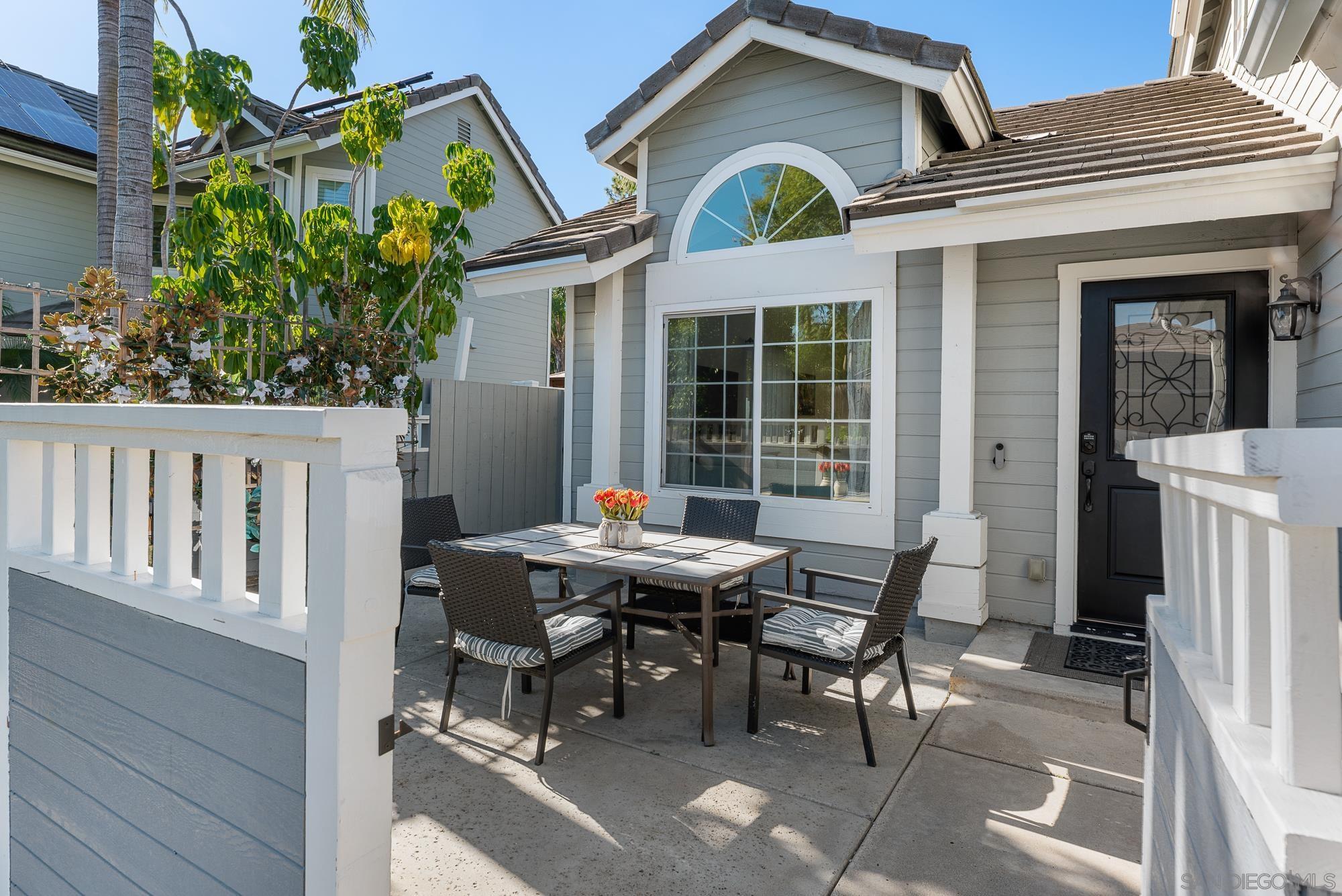 Detail Gallery Image 5 of 49 For 14192  Chicarita Creek Rd, San Diego,  CA 92128 - 4 Beds | 2/1 Baths