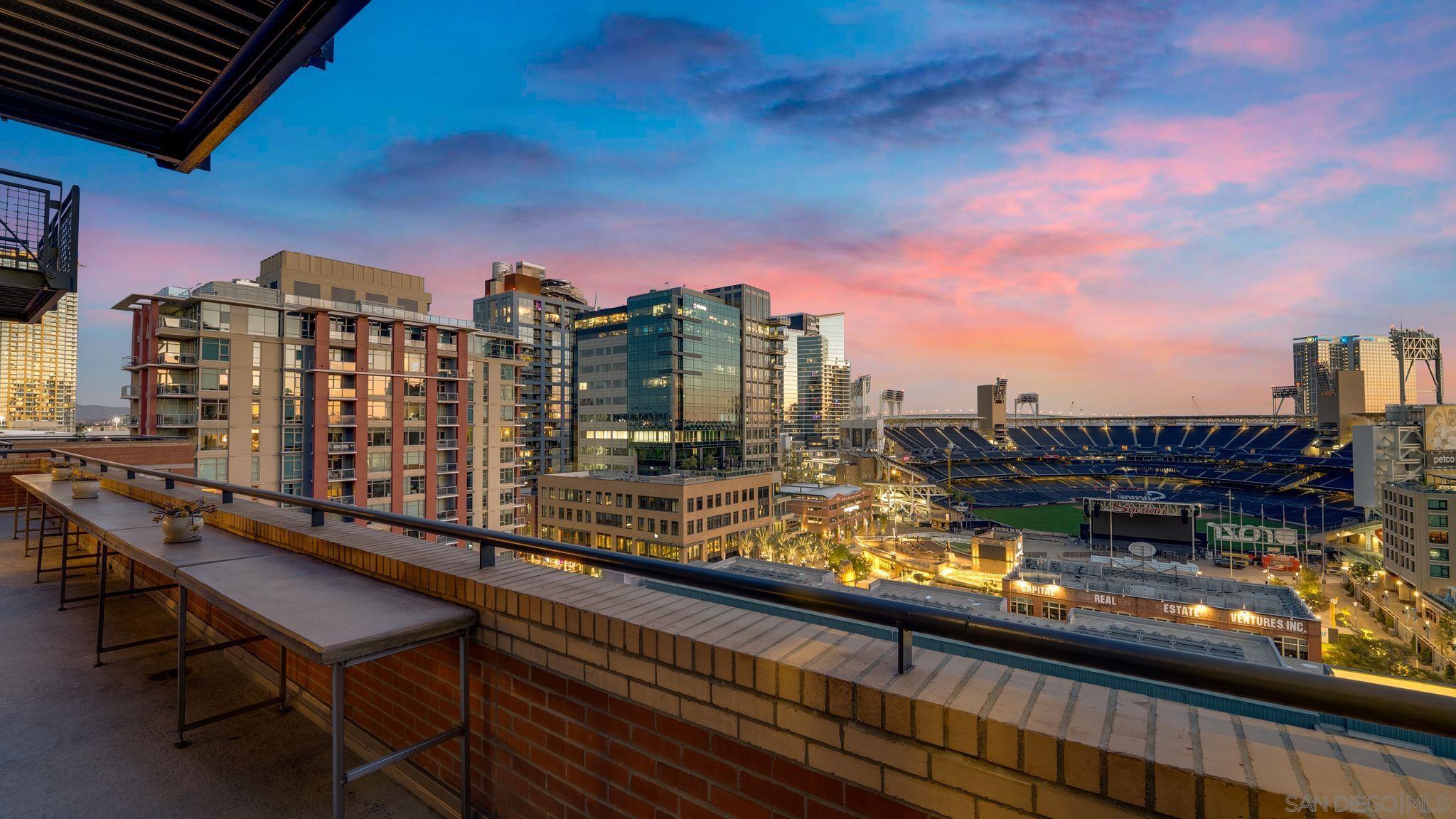 Detail Gallery Image 2 of 75 For 877  Island Ave  #1006,  San Diego,  CA 92101 - 2 Beds | 2/1 Baths