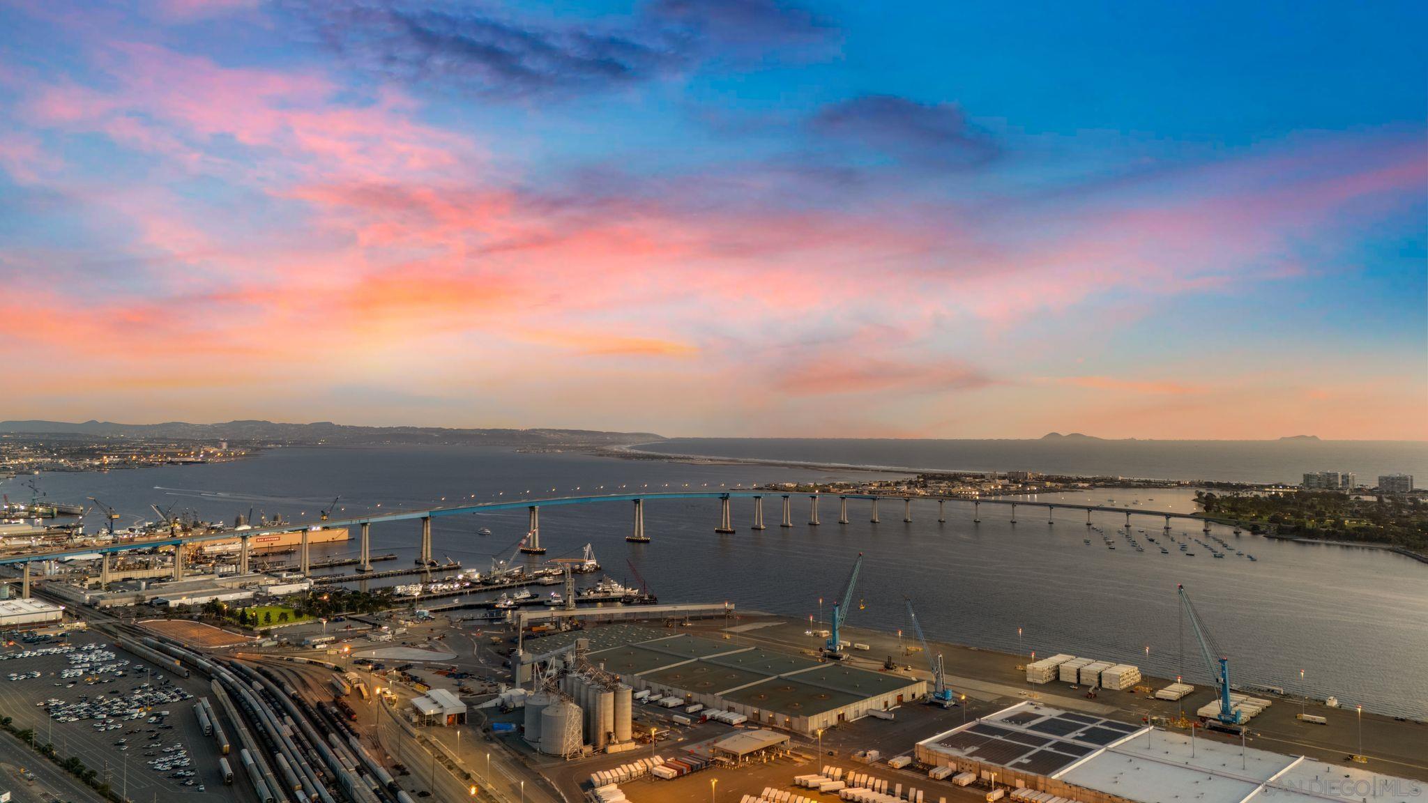 Detail Gallery Image 5 of 75 For 877  Island Ave  #1006,  San Diego,  CA 92101 - 2 Beds | 2/1 Baths