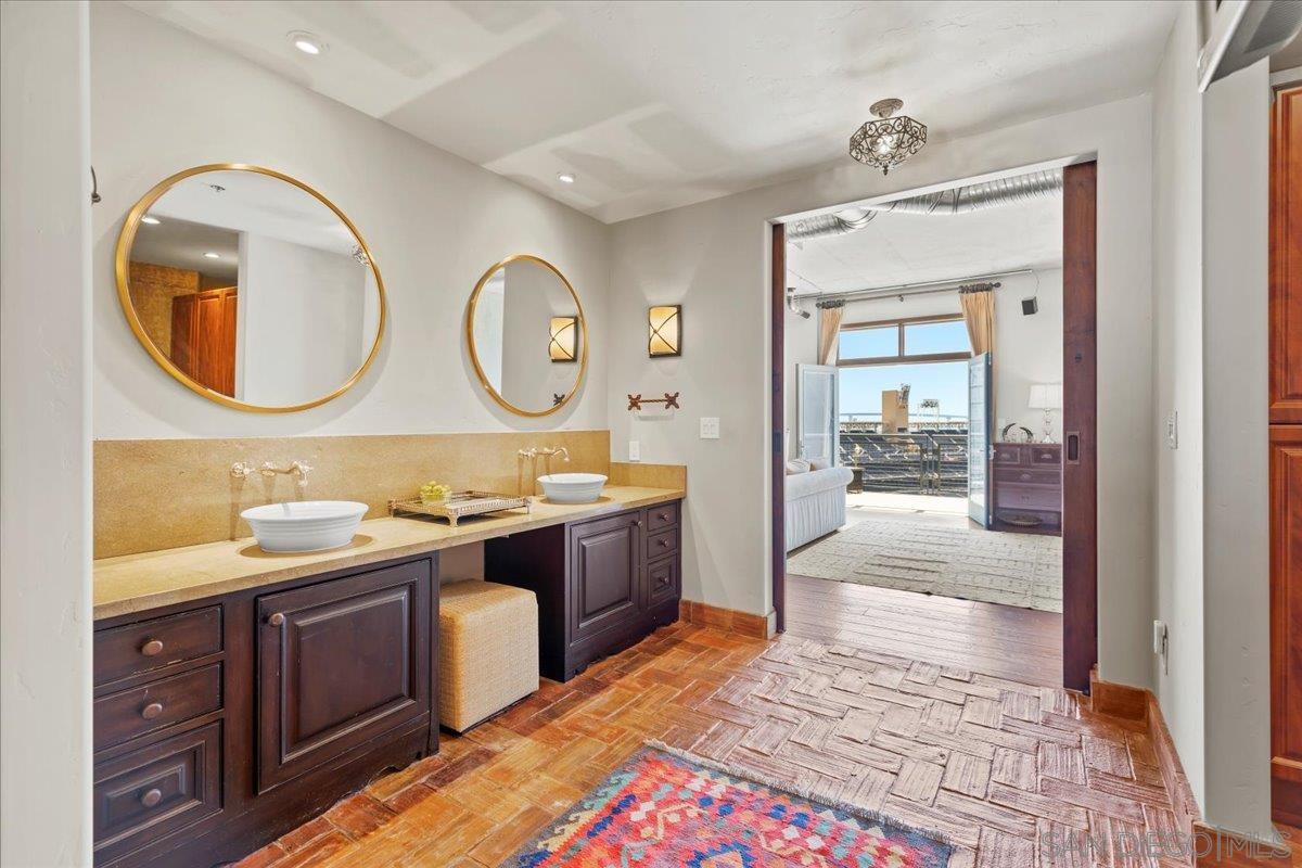 Detail Gallery Image 60 of 75 For 877  Island Ave  #1006,  San Diego,  CA 92101 - 2 Beds | 2/1 Baths