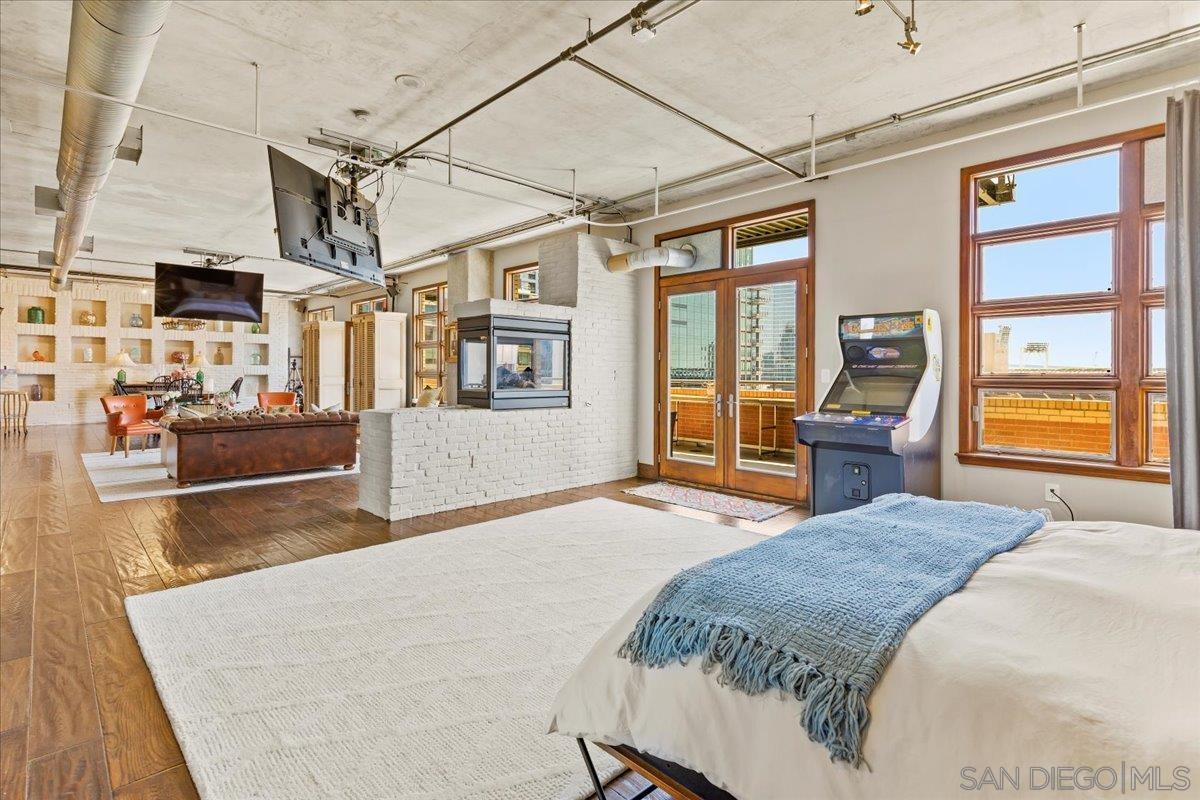 Detail Gallery Image 62 of 75 For 877  Island Ave  #1006,  San Diego,  CA 92101 - 2 Beds | 2/1 Baths