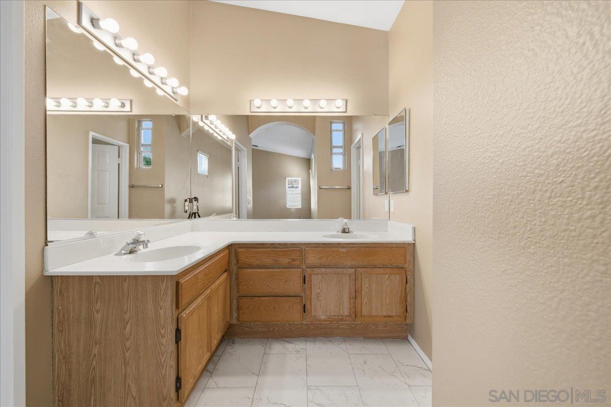 Detail Gallery Image 15 of 40 For 3143  Lamar Ct, Spring Valley,  CA 91977 - 3 Beds | 2/1 Baths