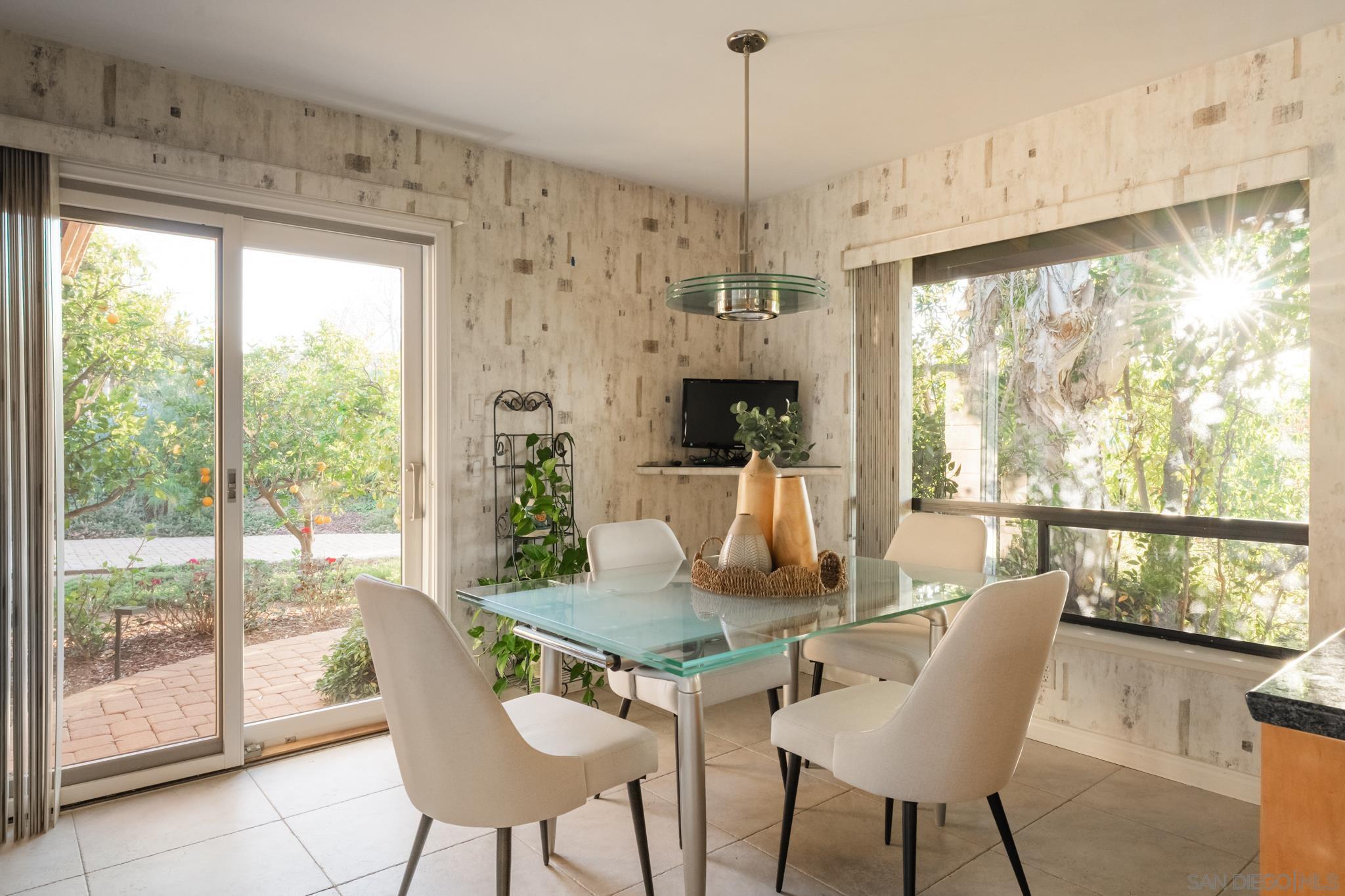 Detail Gallery Image 21 of 42 For 15943  Ranch Hollow Rd, Poway,  CA 92064 - 5 Beds | 4/1 Baths