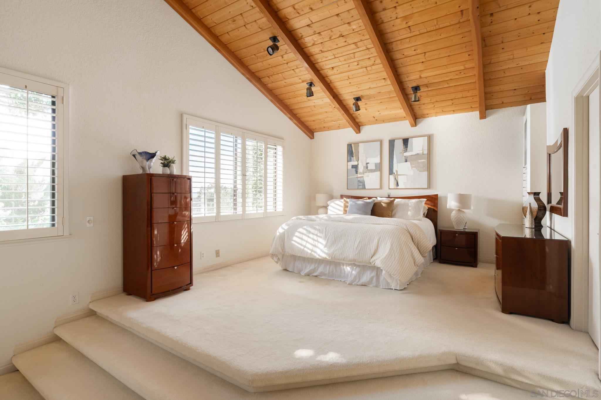 Detail Gallery Image 30 of 42 For 15943  Ranch Hollow Rd, Poway,  CA 92064 - 5 Beds | 4/1 Baths