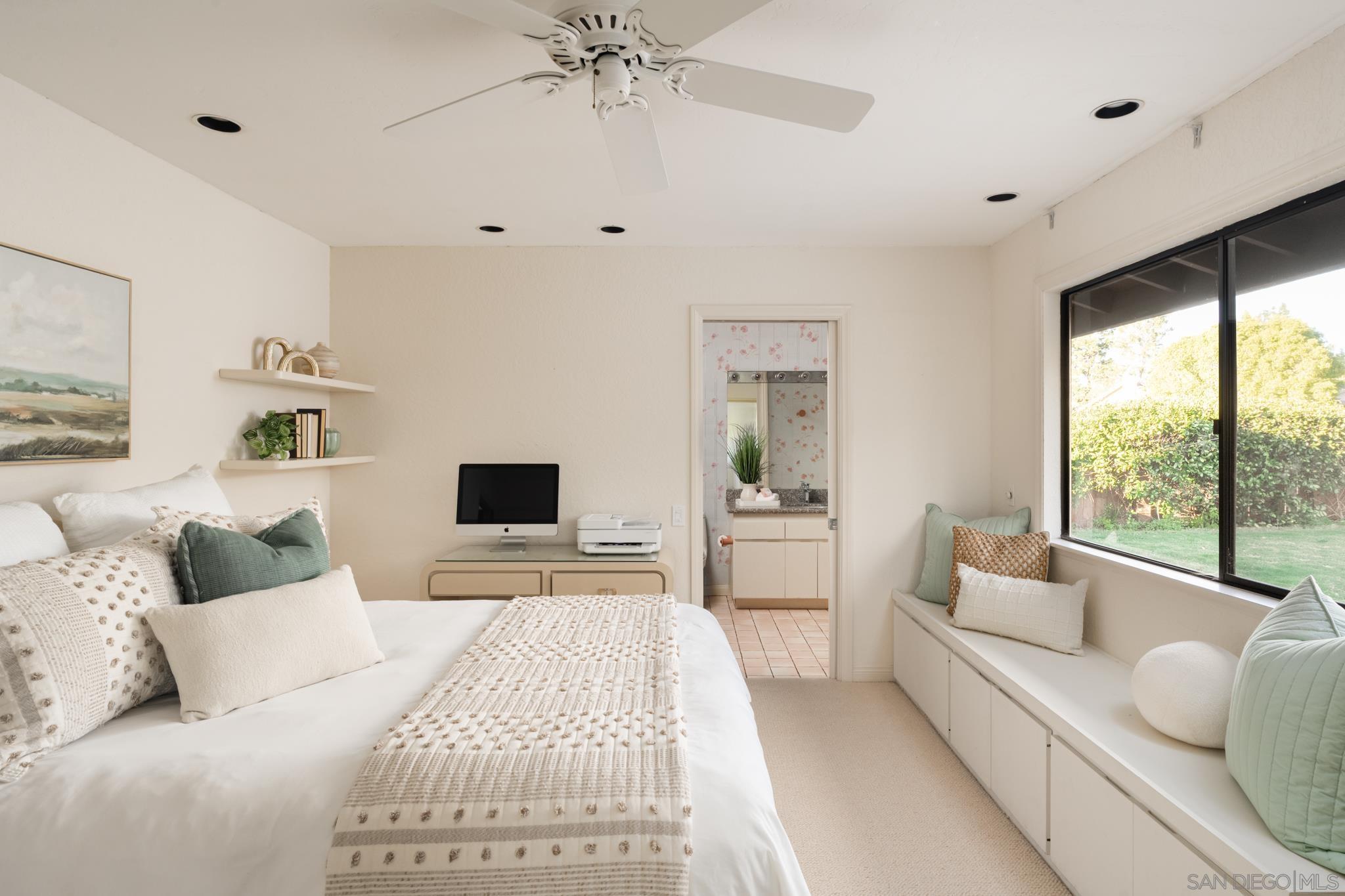 Detail Gallery Image 35 of 42 For 15943  Ranch Hollow Rd, Poway,  CA 92064 - 5 Beds | 4/1 Baths