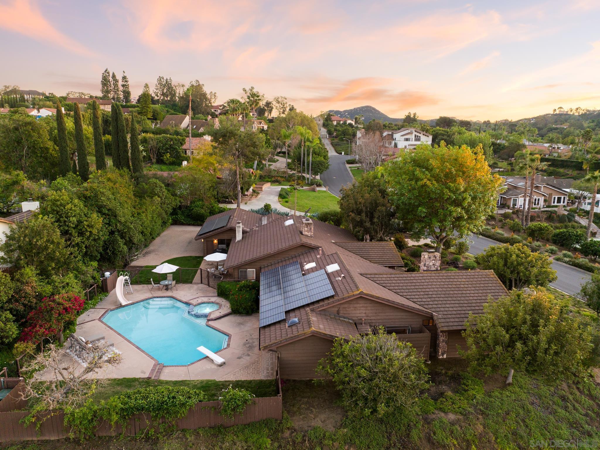 Detail Gallery Image 39 of 42 For 15943  Ranch Hollow Rd, Poway,  CA 92064 - 5 Beds | 4/1 Baths