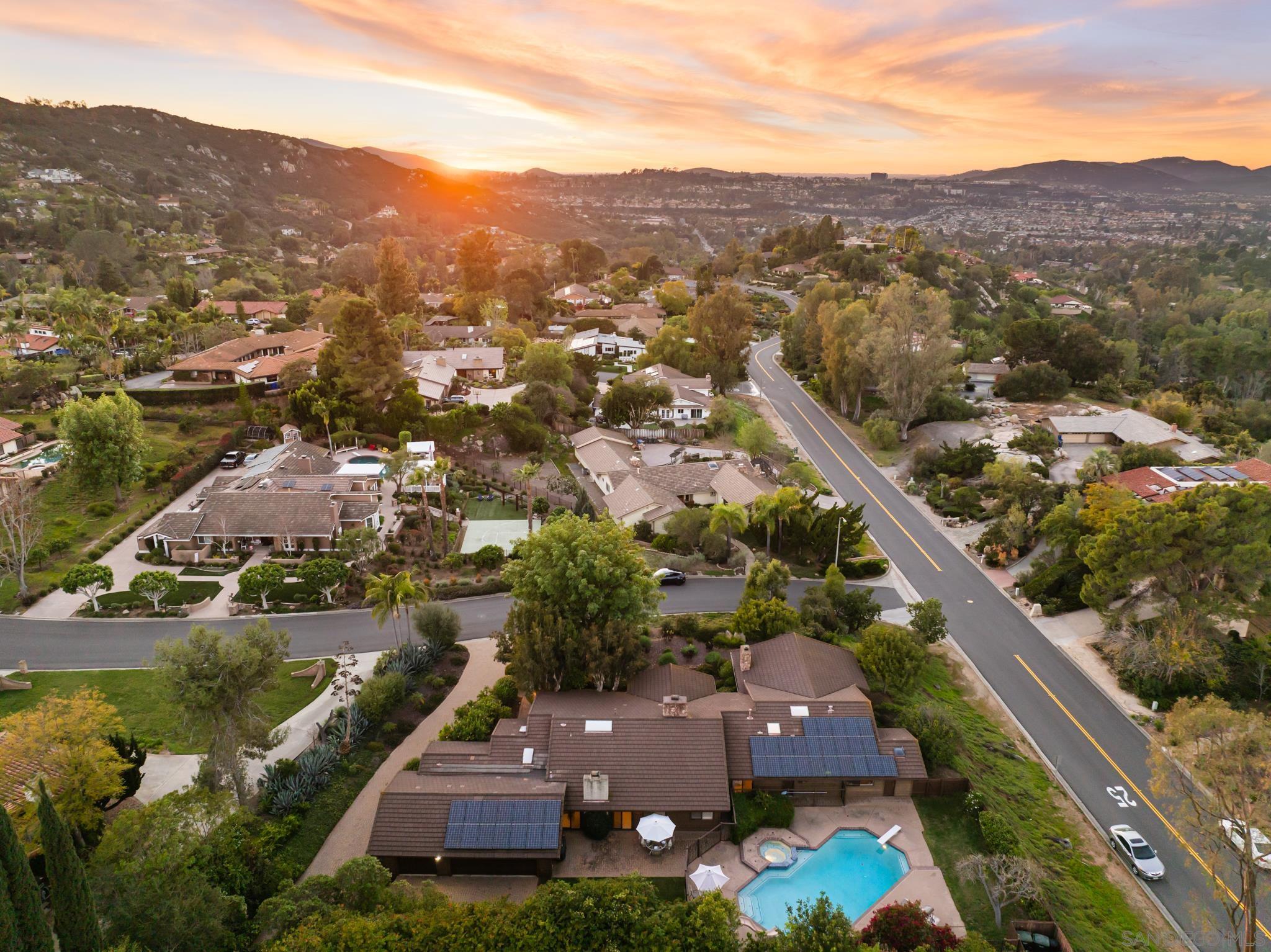 Detail Gallery Image 40 of 42 For 15943  Ranch Hollow Rd, Poway,  CA 92064 - 5 Beds | 4/1 Baths