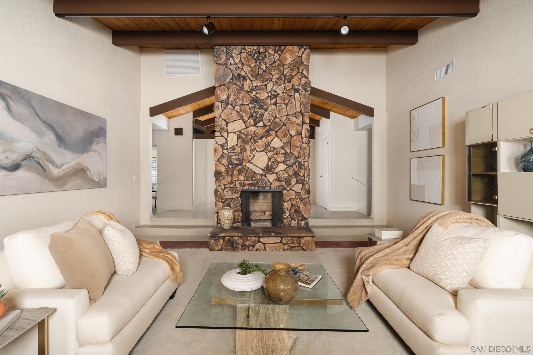 Detail Gallery Image 6 of 42 For 15943  Ranch Hollow Rd, Poway,  CA 92064 - 5 Beds | 4/1 Baths