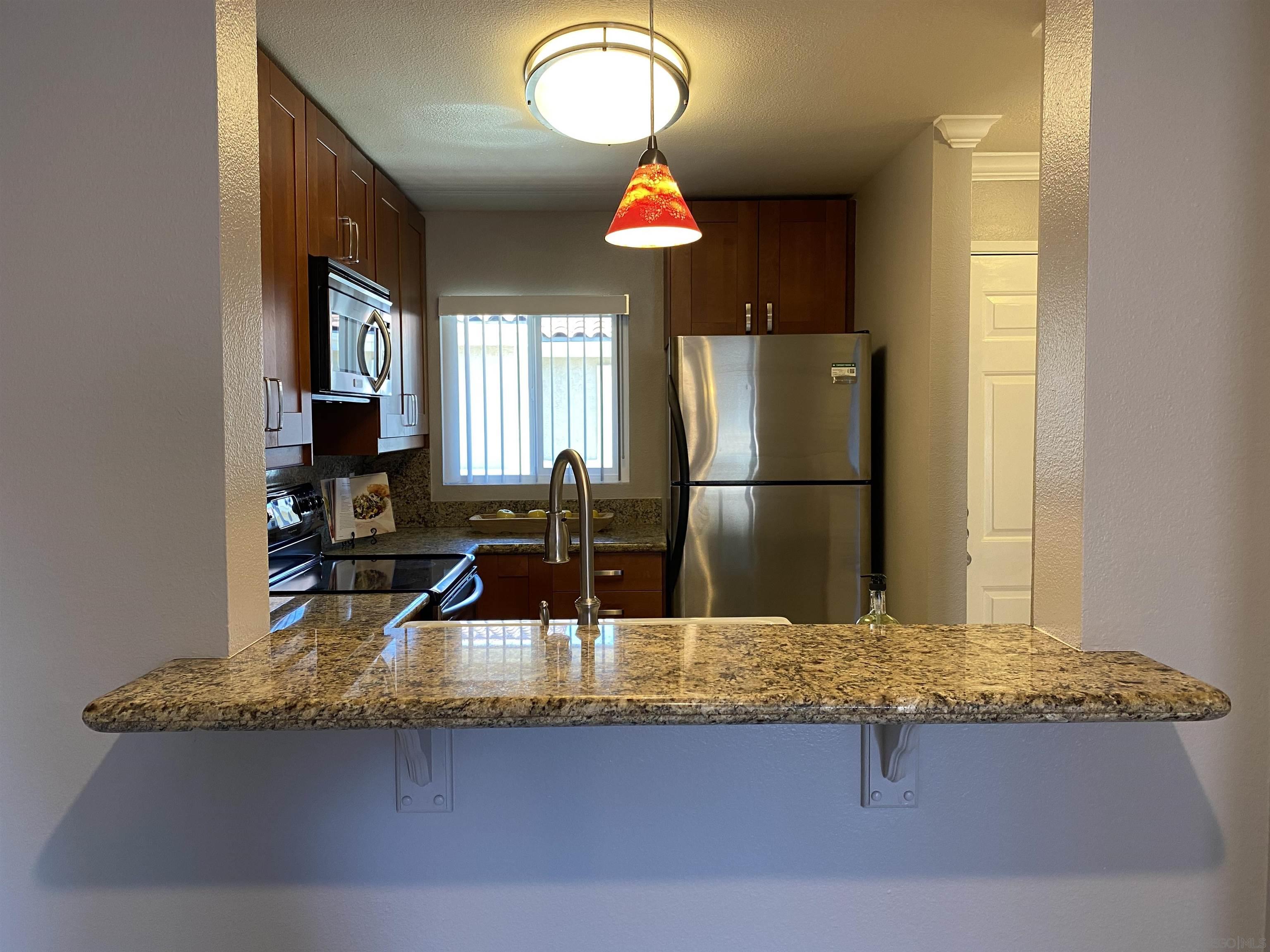 Detail Gallery Image 7 of 27 For 7405  Charmant  #2324,  San Diego,  CA 92122 - 2 Beds | 2 Baths