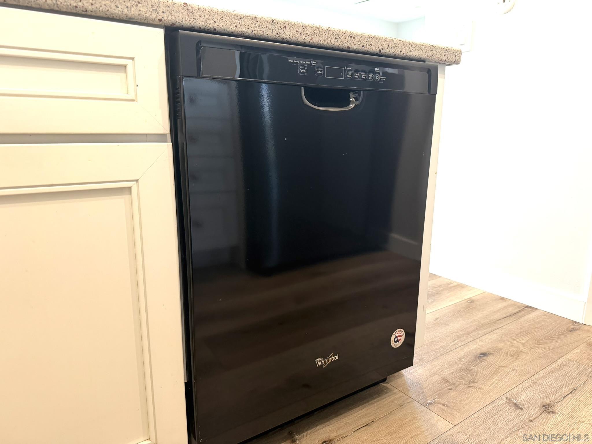 Detail Gallery Image 12 of 31 For 3079  Cowley Way  38, San Diego,  CA 92117 - 2 Beds | 1/1 Baths